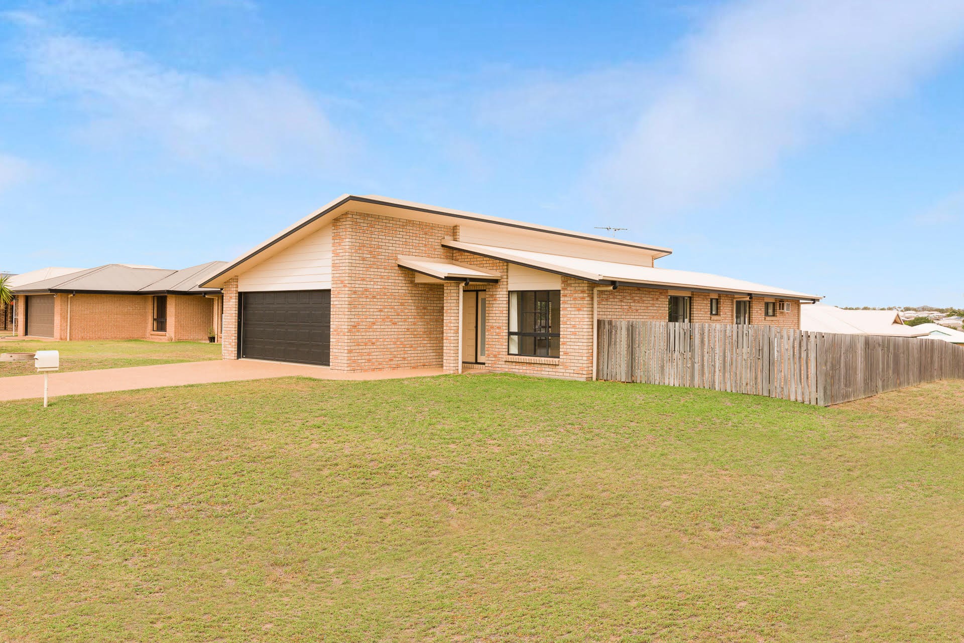 2 Annie Close, Gracemere, QLD 4702