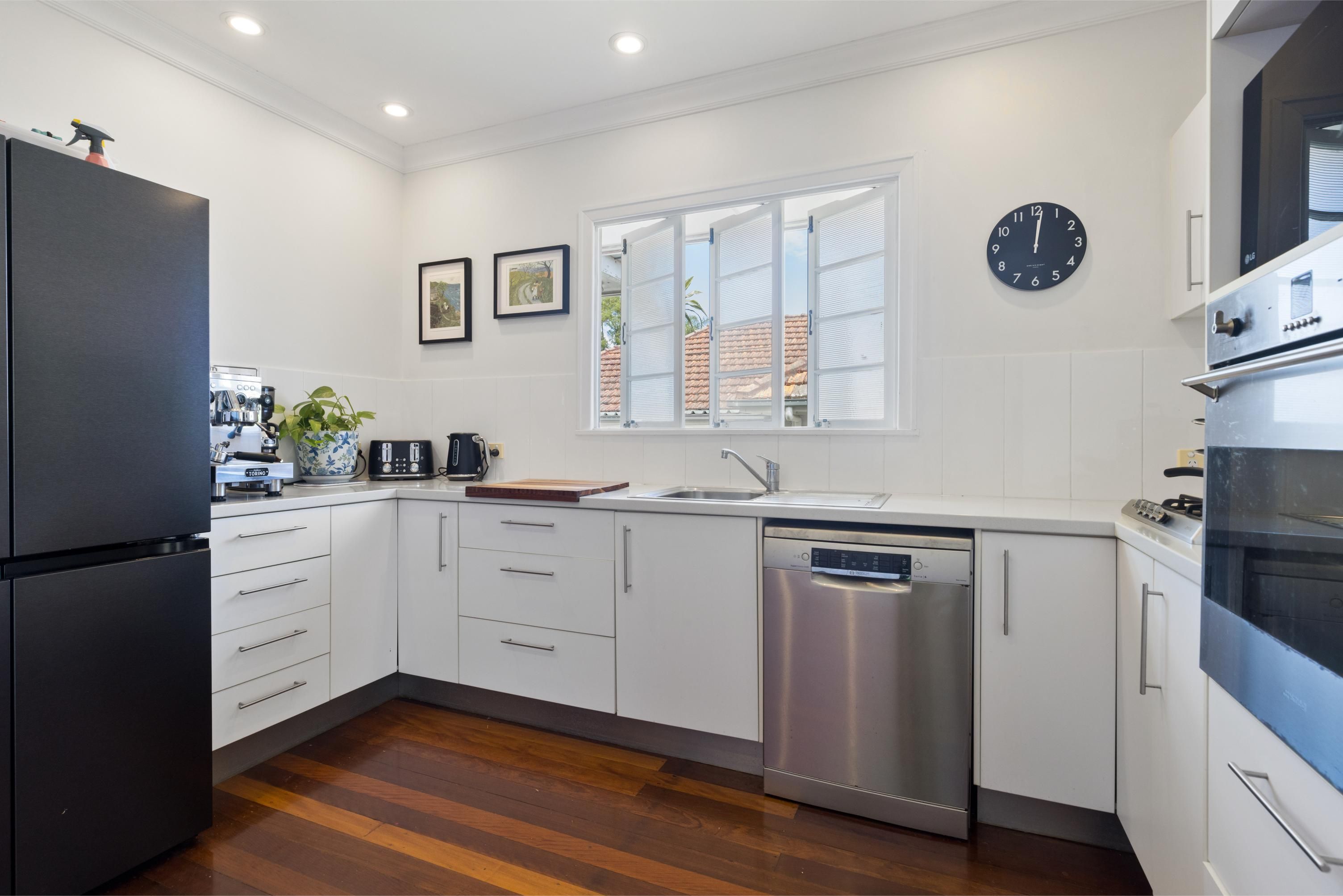 16 Noeline Street — photo 6 of 15