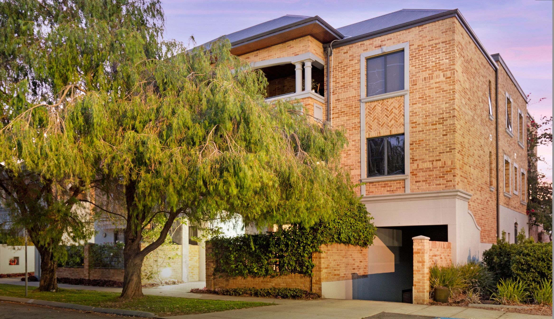 8 Bay Road, Claremont WA 6010
