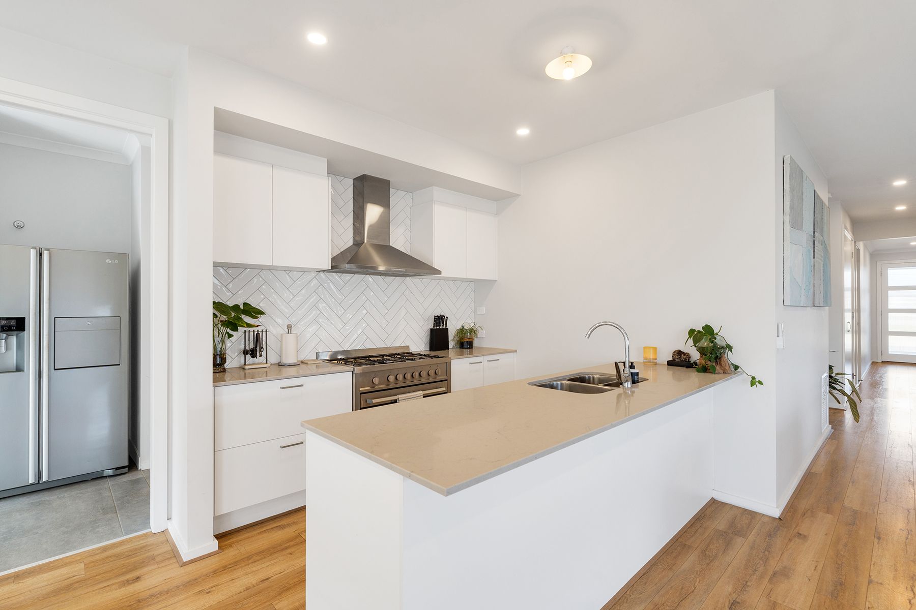 11 Sodium Street — photo 4 of 17