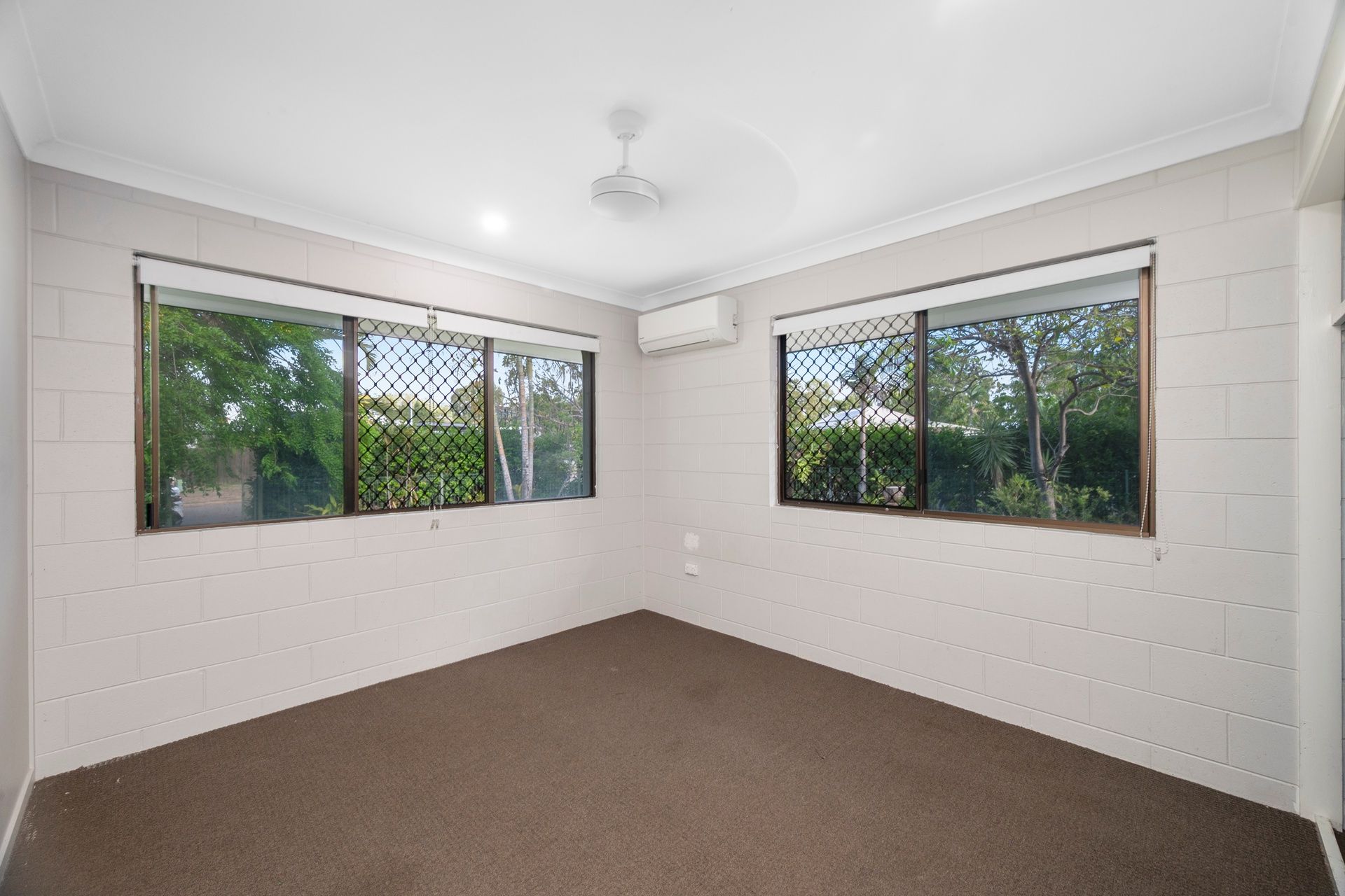 6 Salisbury Crescent — photo 7 of 15