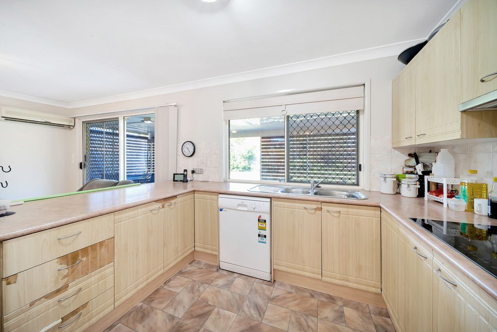 11 Filbert Court, Crestmead, QLD 4132