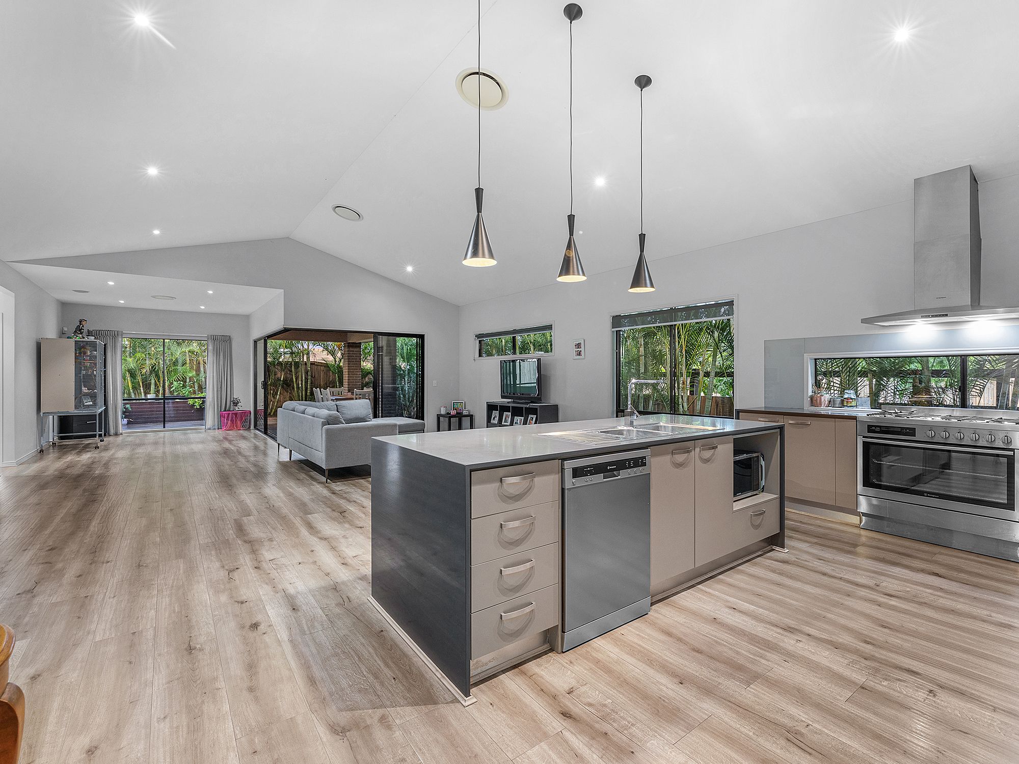 19 Harmony Crescent, South Ripley, QLD 4306