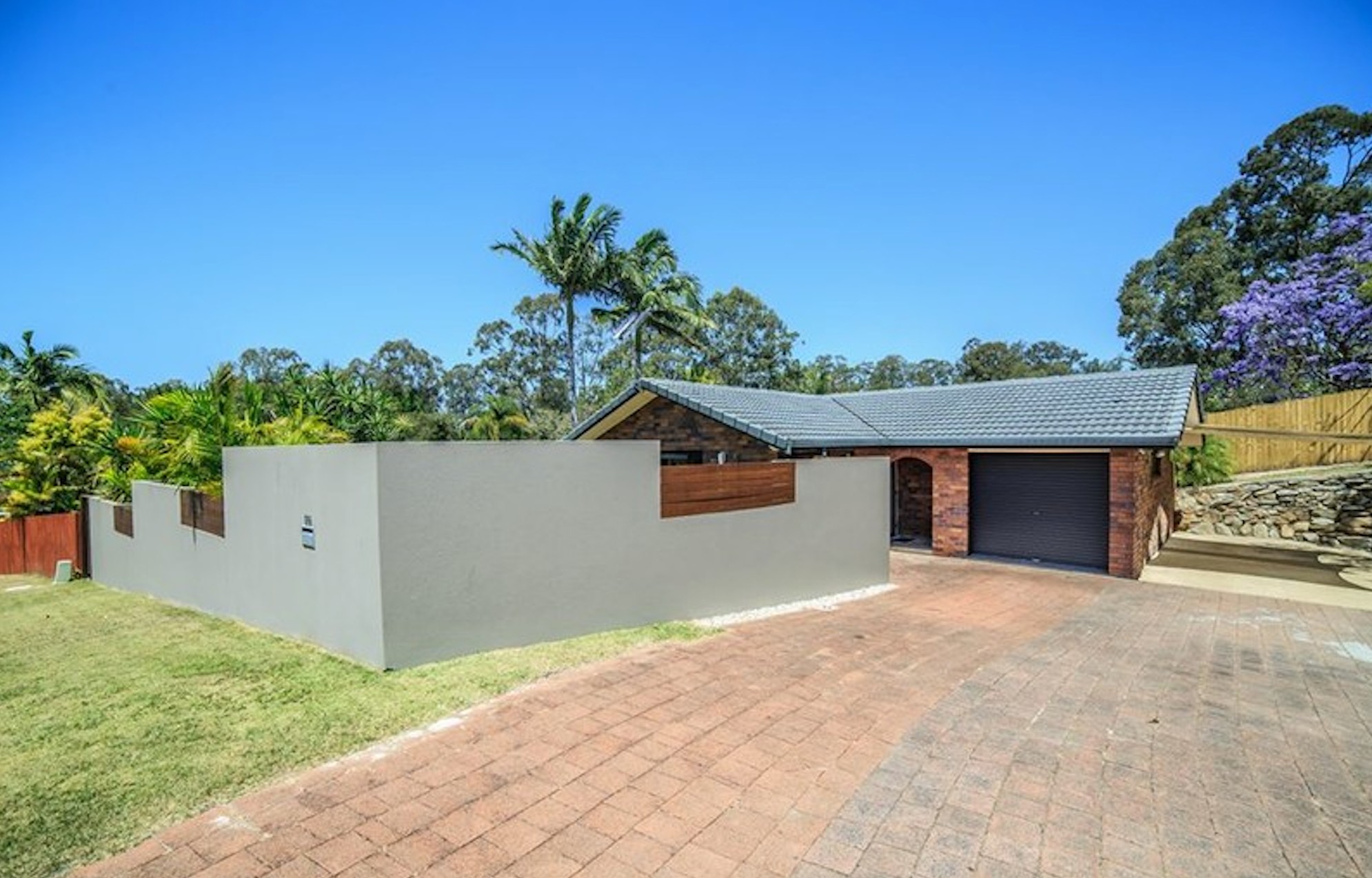 1 Guthrie Parade, Carrara, QLD 4211