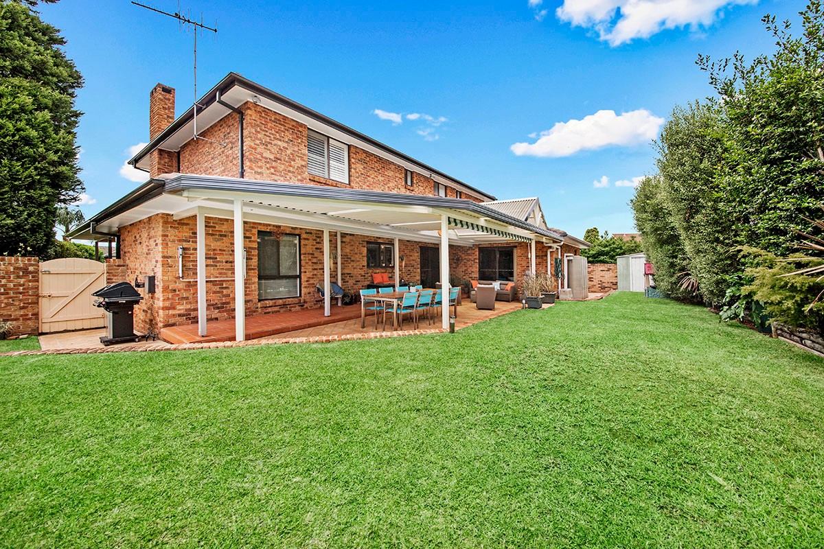 6 Hyde Close, Illawong, NSW 2234