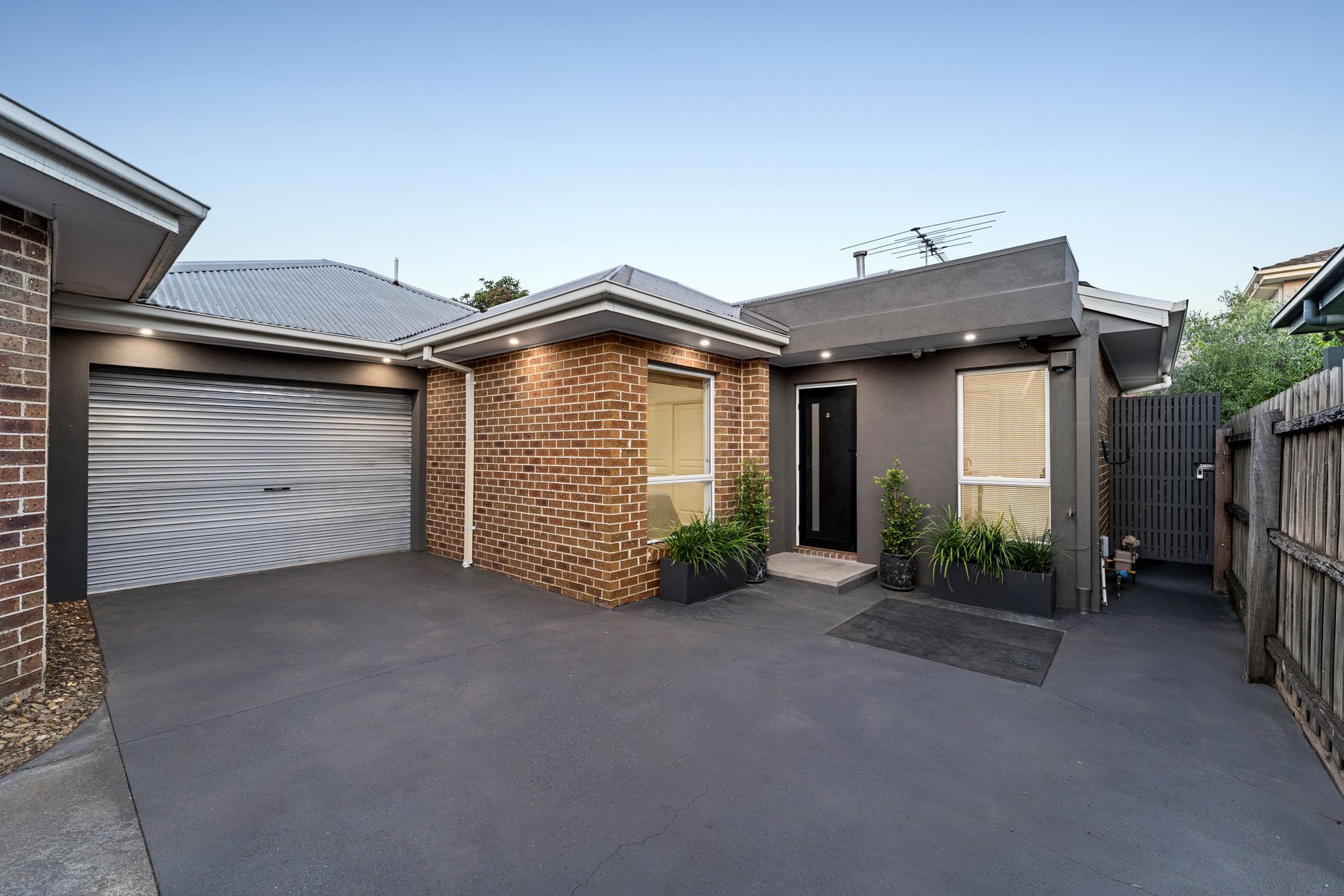 4 Heather Avenue, Brooklyn VIC 3012