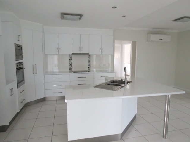 28 Wright Street, Emerald, QLD 4720