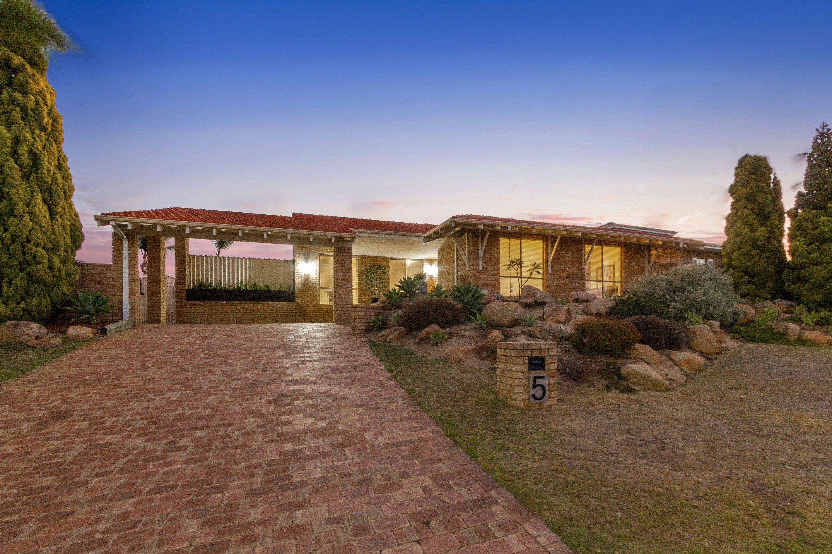 5 Cape Court, Sorrento, WA 6020