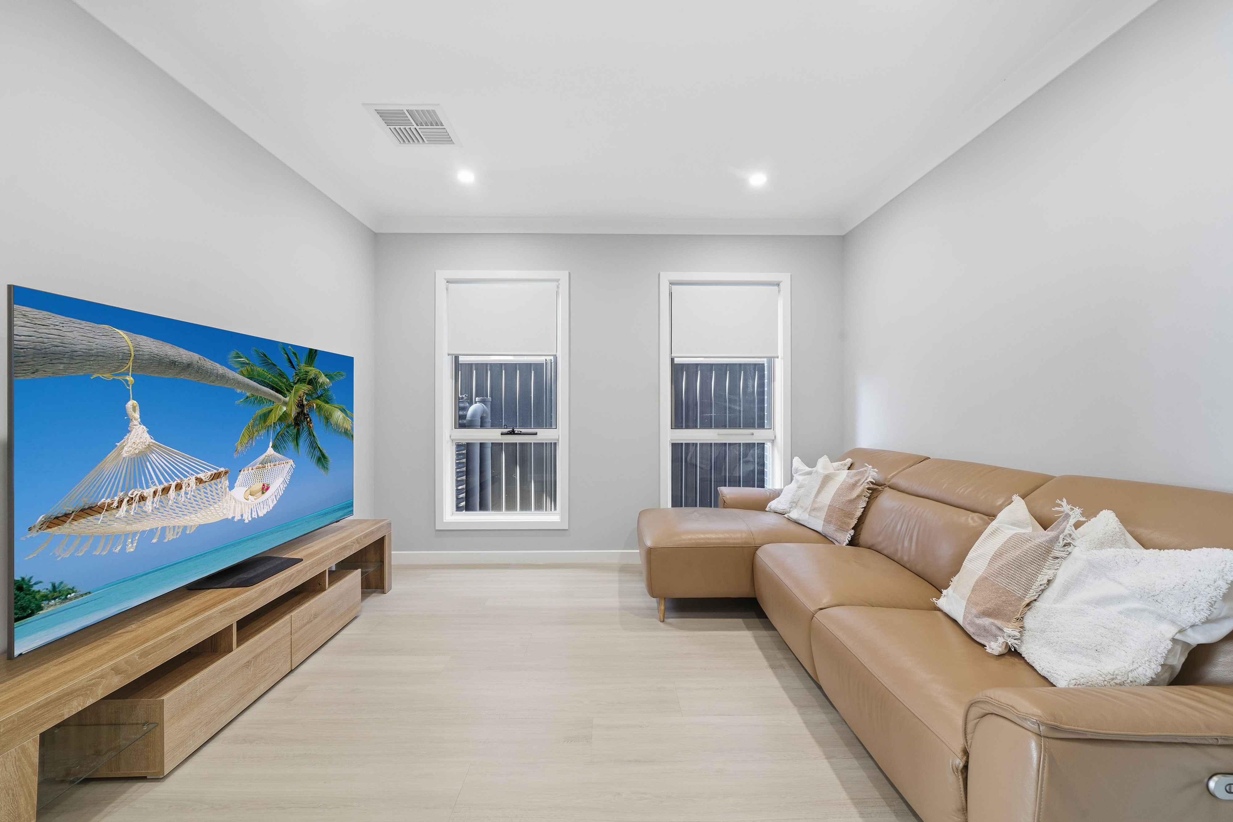 26 Pridham Avenue — photo 3 of 26