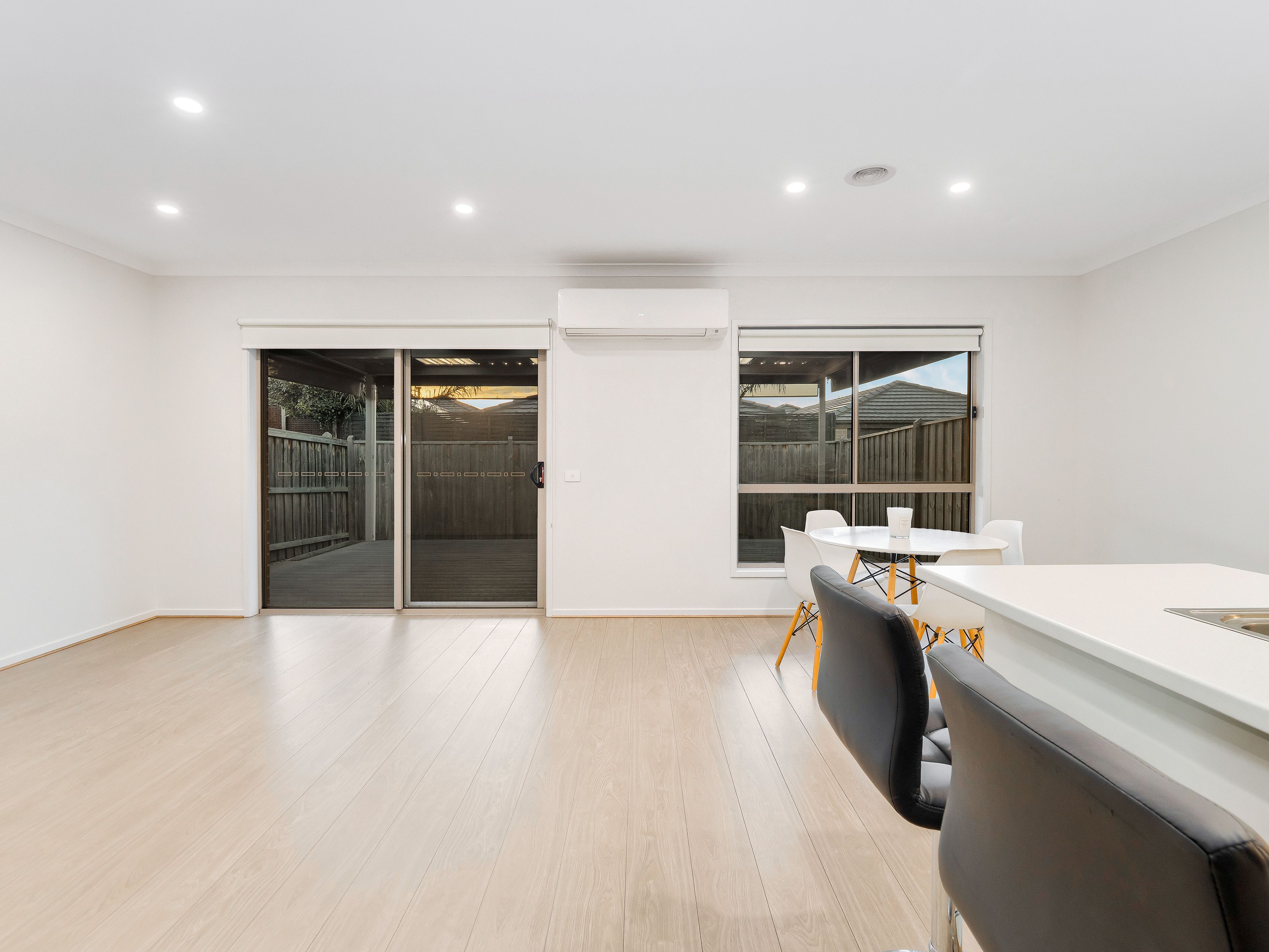 13 Limandus Crescent — photo 7 of 30