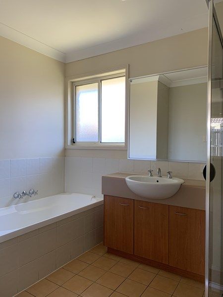 9 Rachel Drive, Crestmead, QLD 4132
