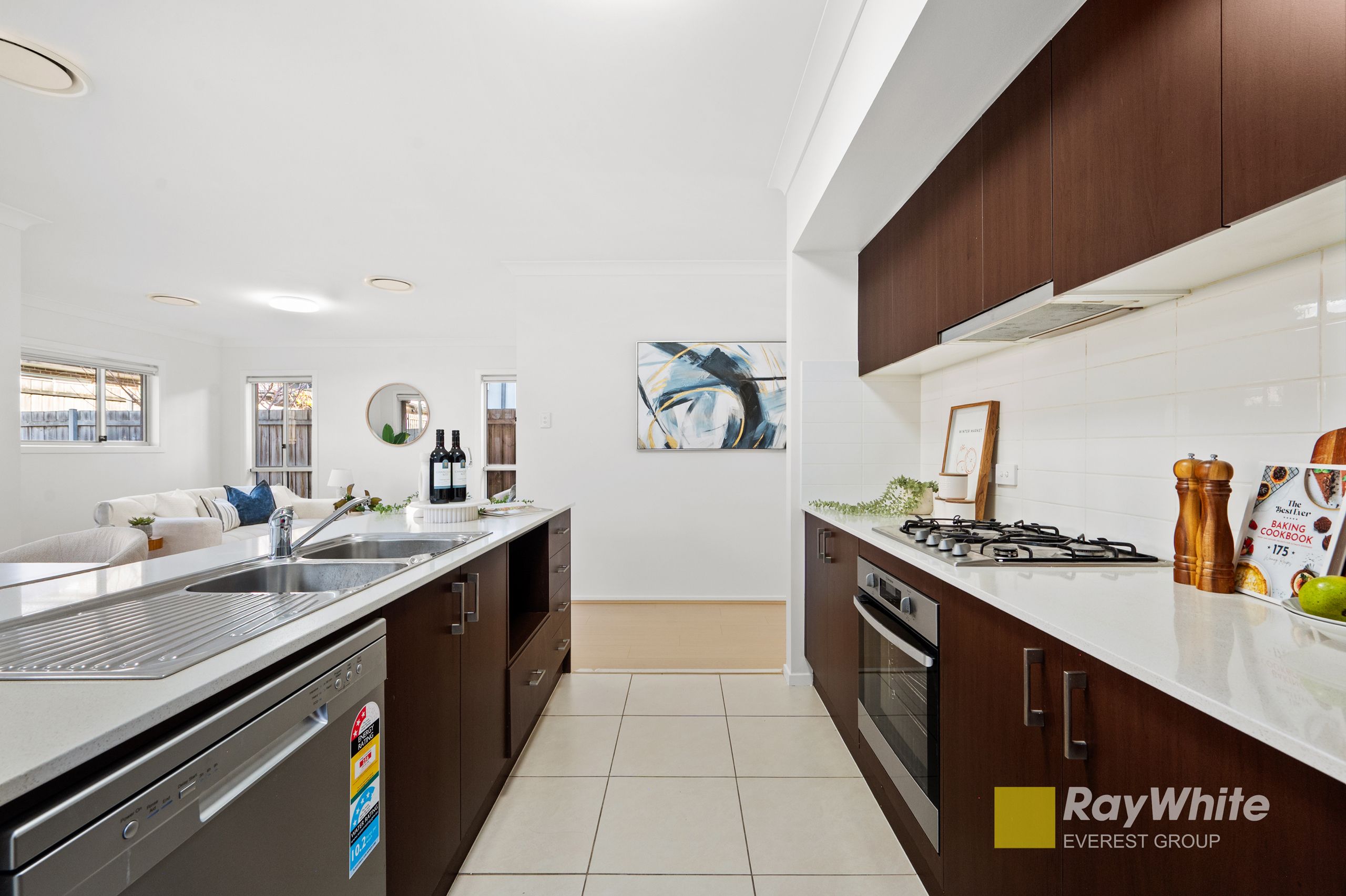 16 Mayfair Street — photo 9 of 22