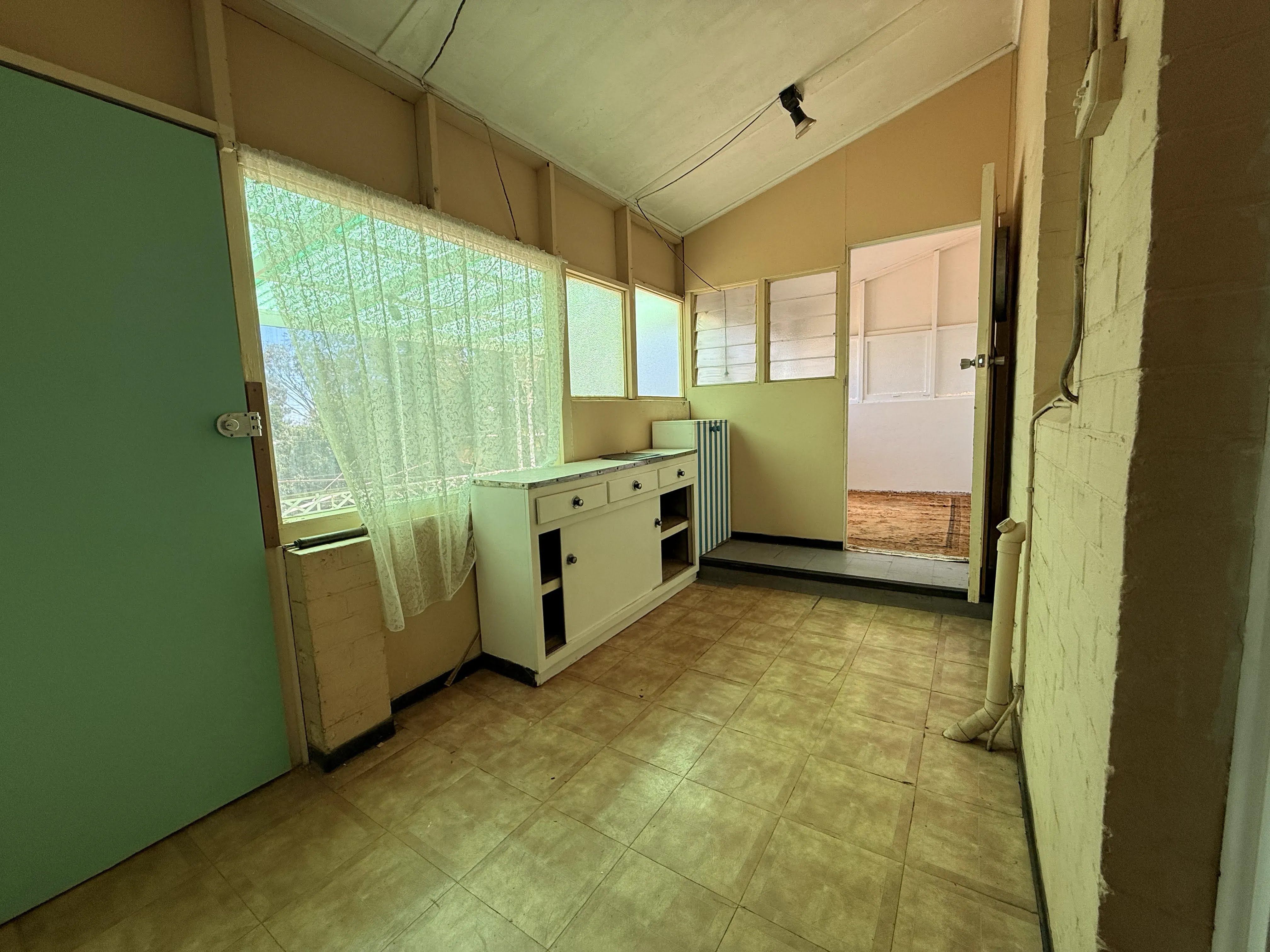 31 Jervois Street — photo 6 of 13