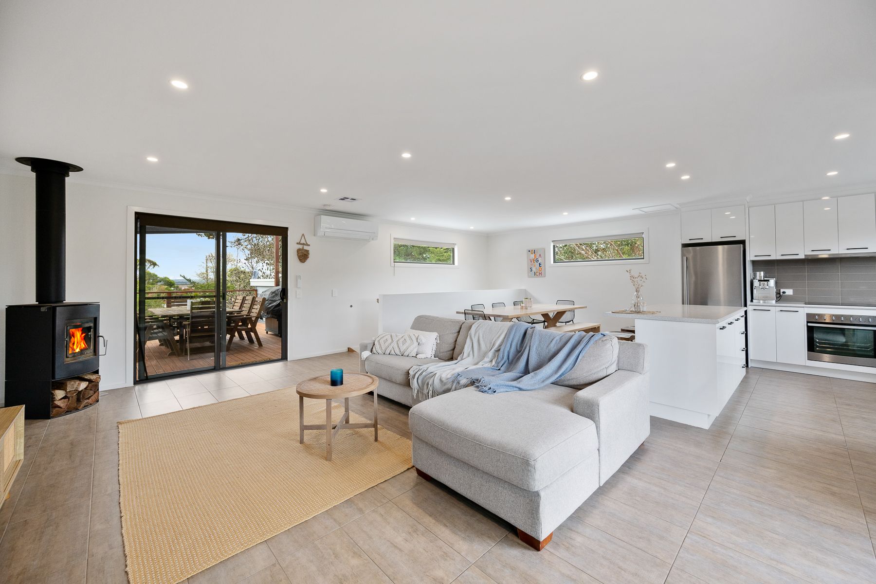 6 Graham Avenue — photo from Ray White Inverloch