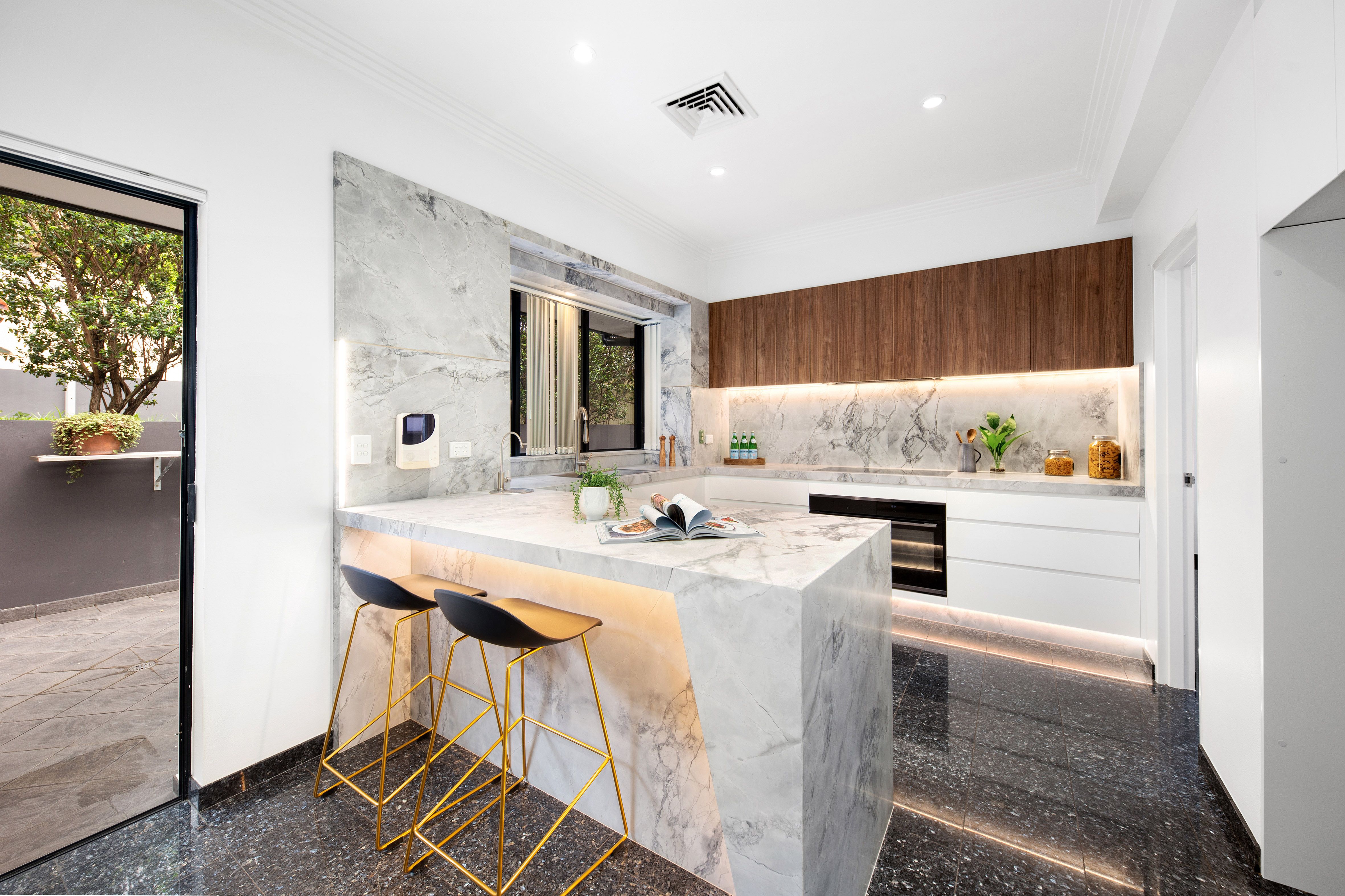 5 James Close, Menai, NSW 2234