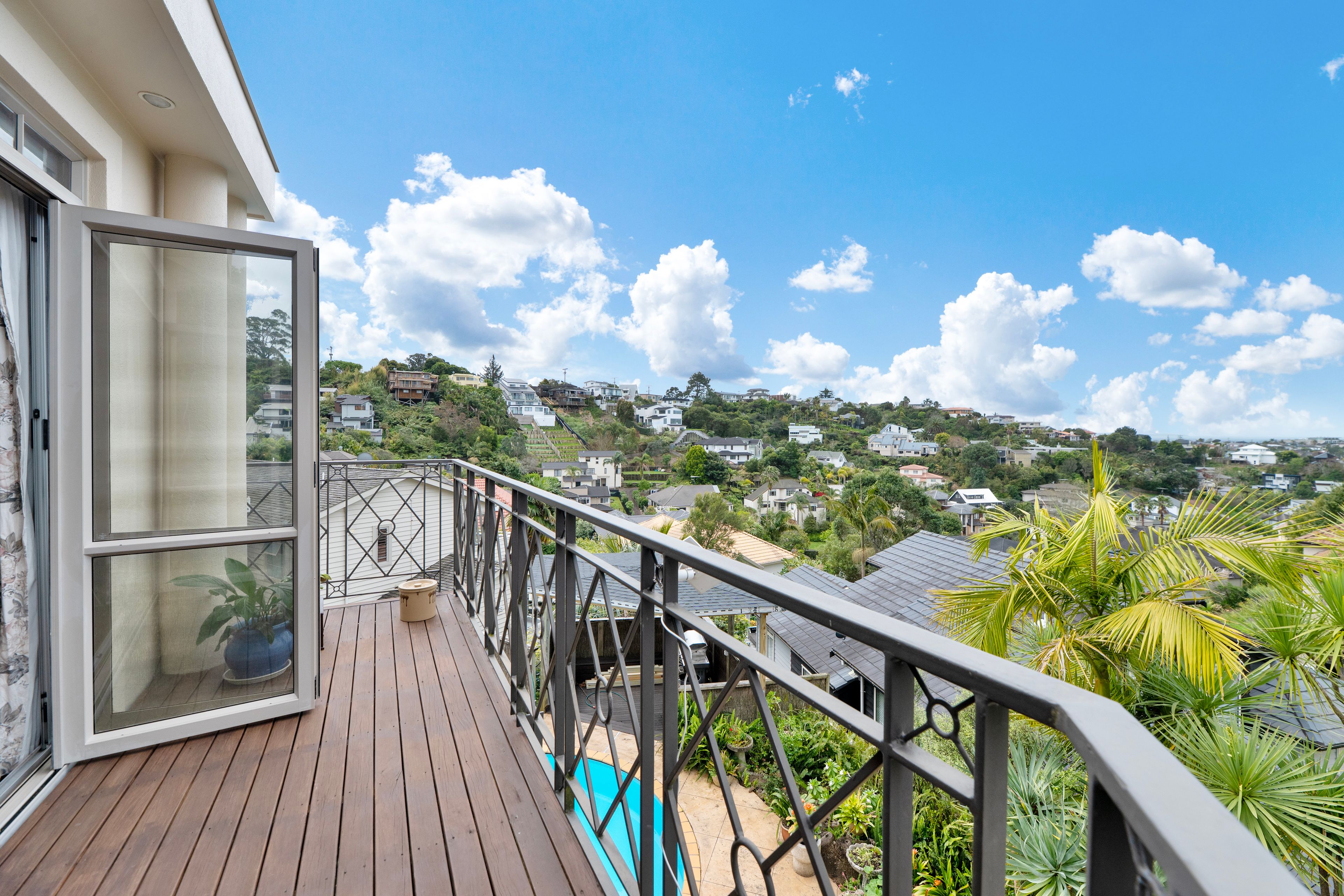 52 Penguin Drive, Murrays Bay, North Shore City