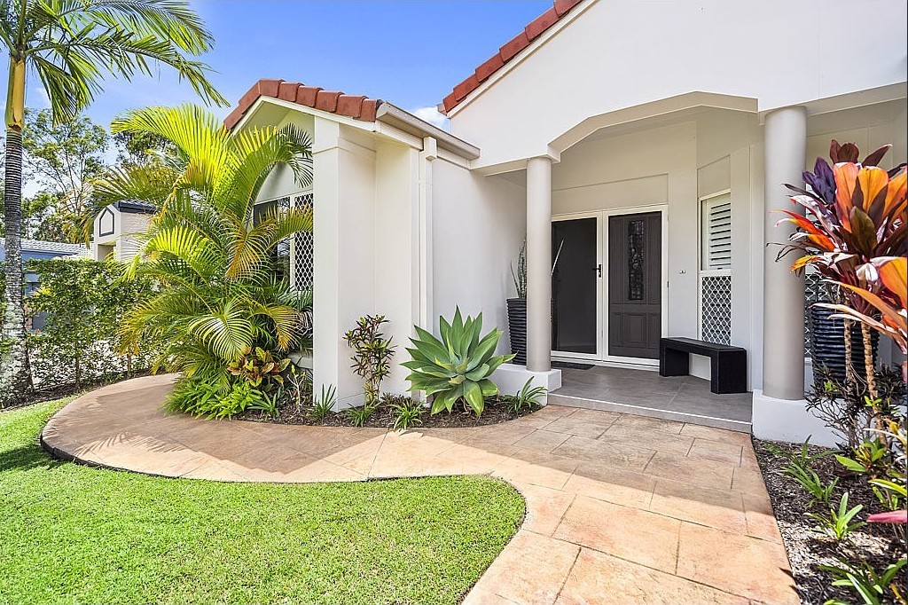 22 Fan Road, Robina, QLD 4226