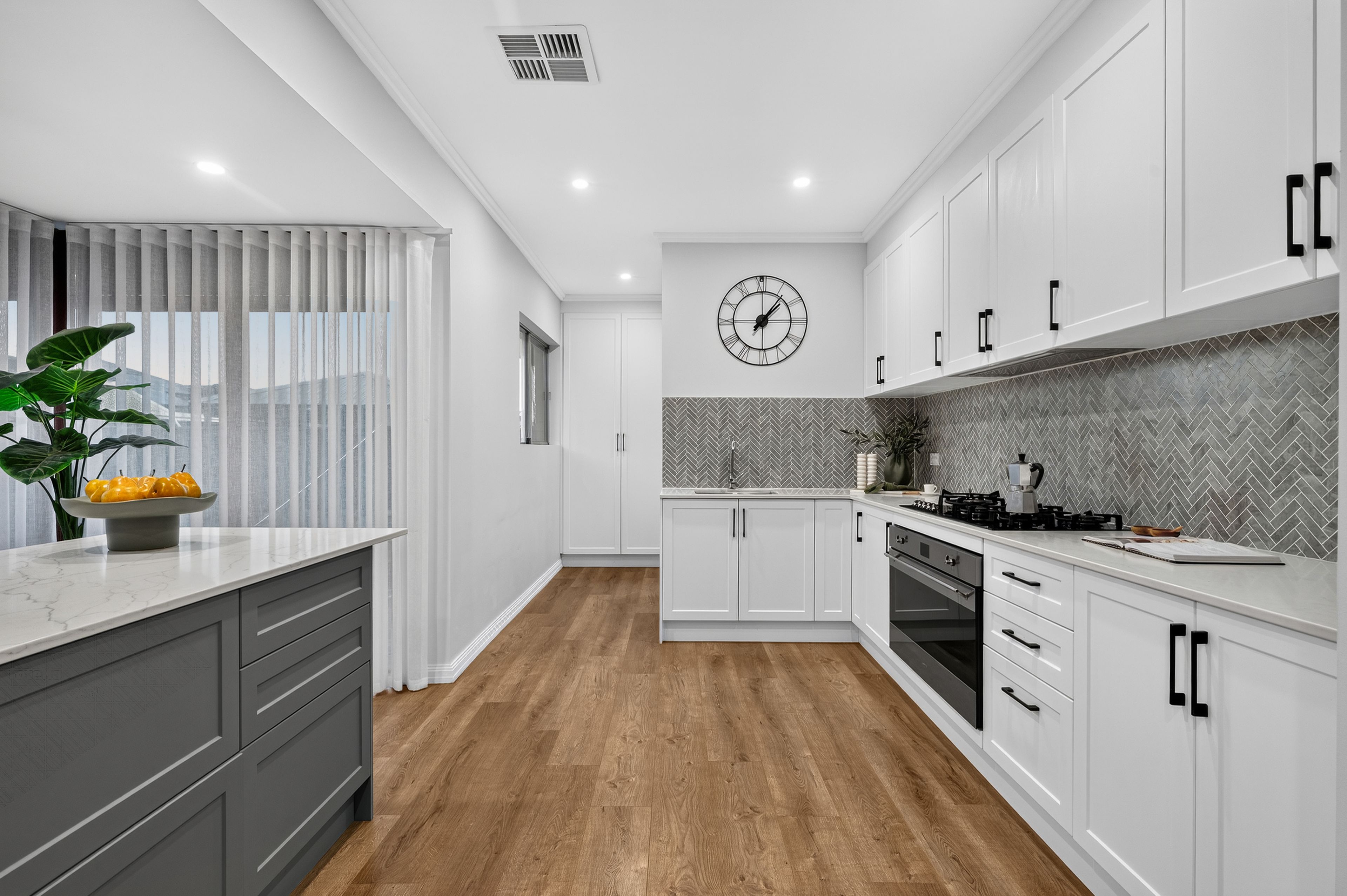 4 Treana Crescent — photo 7 of 20
