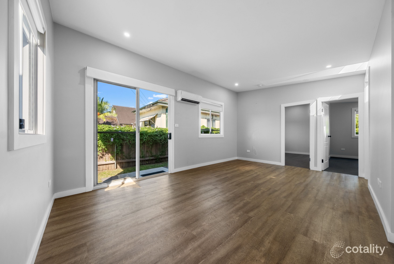 49 & 49a Drummond Street — photo 7 of 11