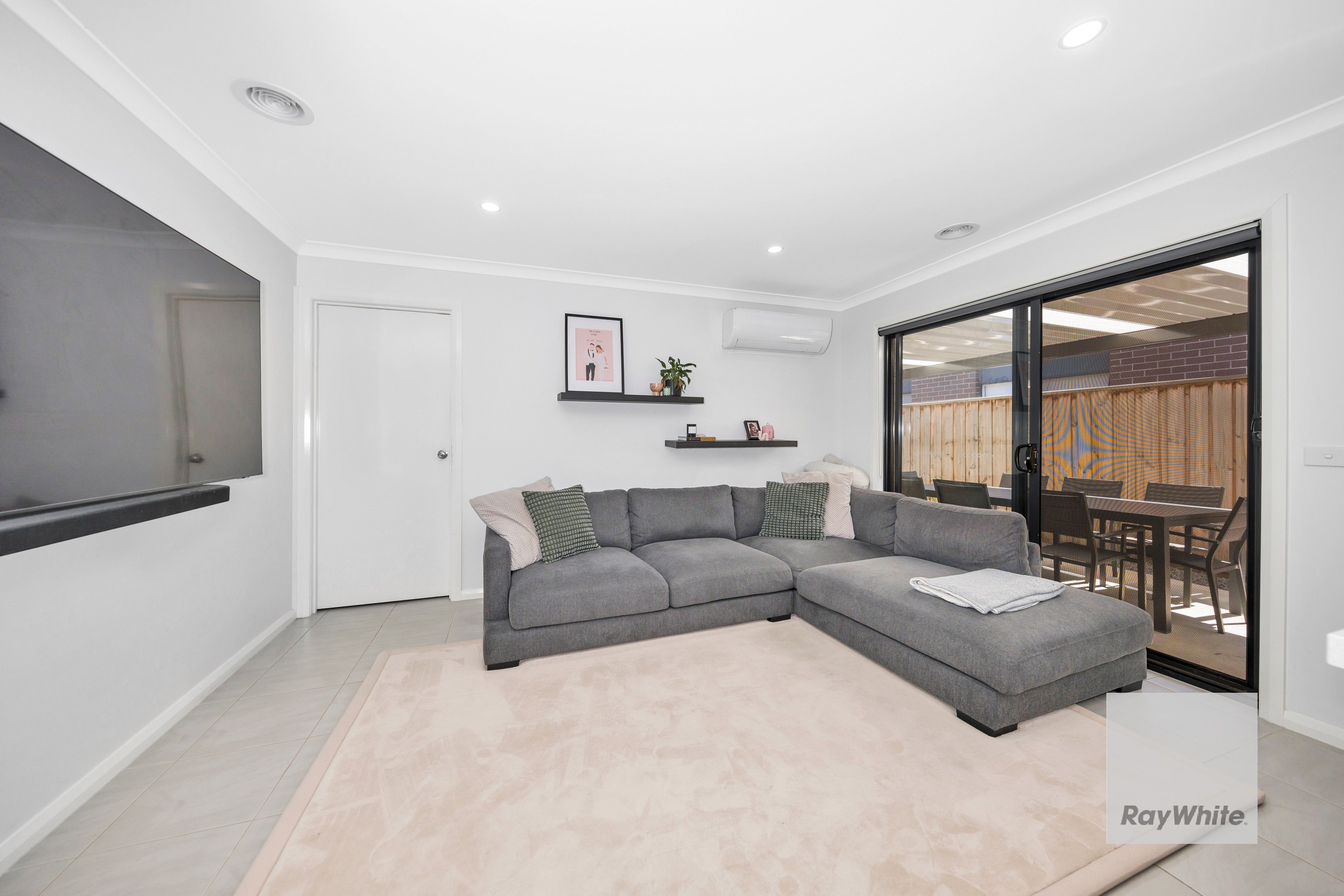 68 Gilfillan Circuit, THORNHILL PARK, VIC 3335