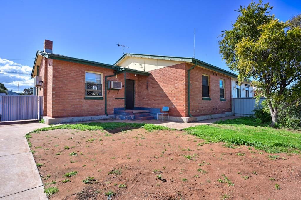 72 Gordon Street — photo from Ray White Whyalla
