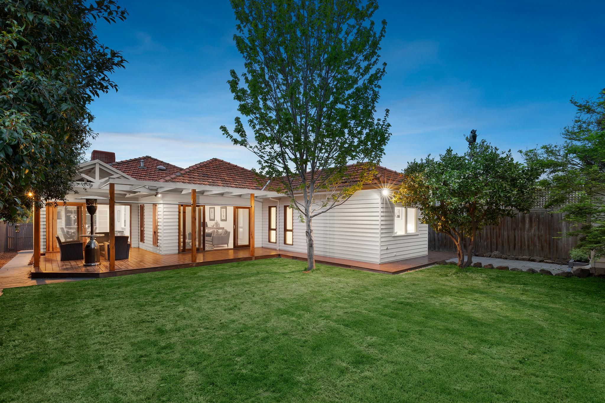 19 Dixon Grove, Blackburn, VIC 3130