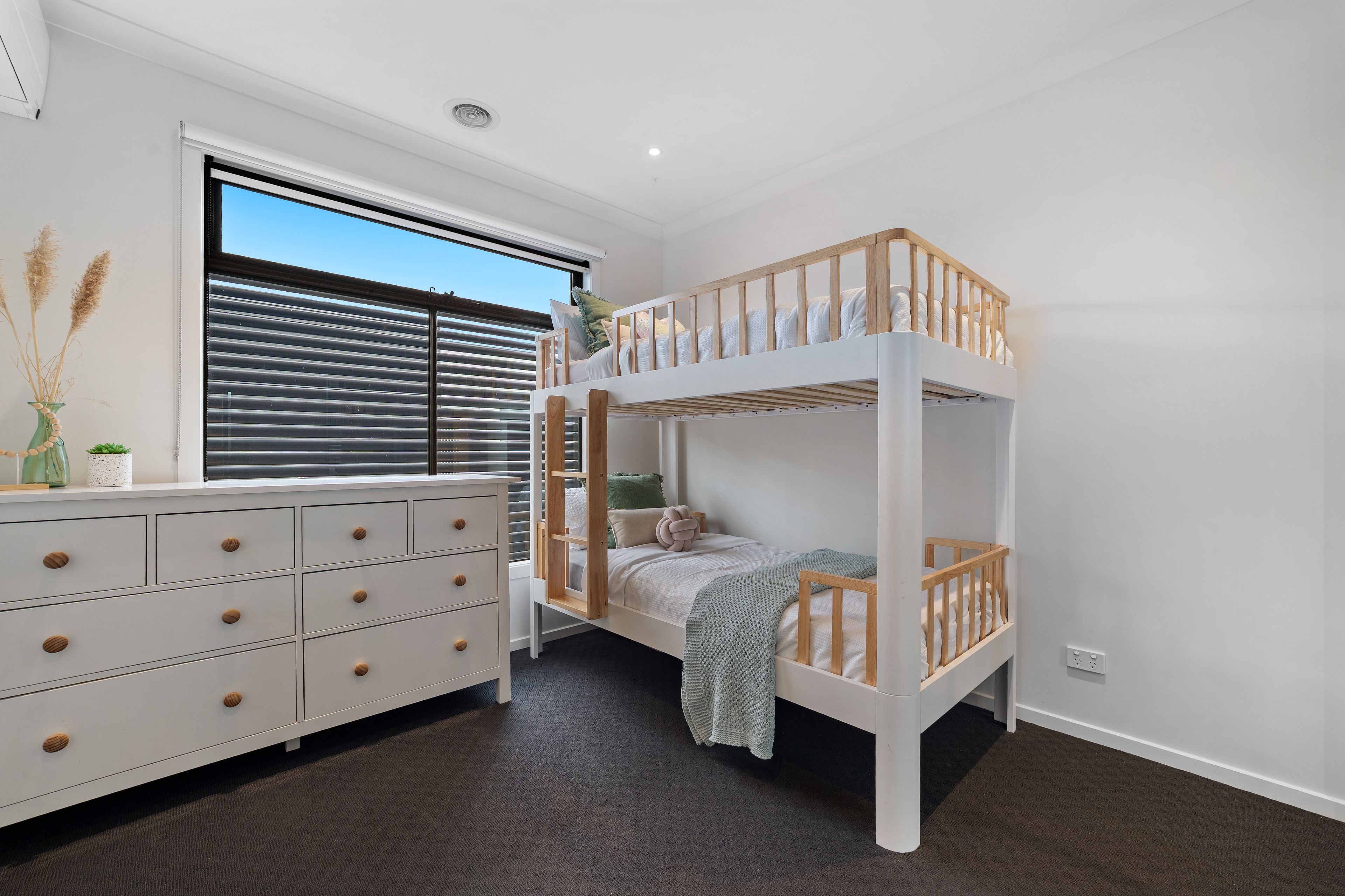 2/38 Cannes Avenue — photo 14 of 22