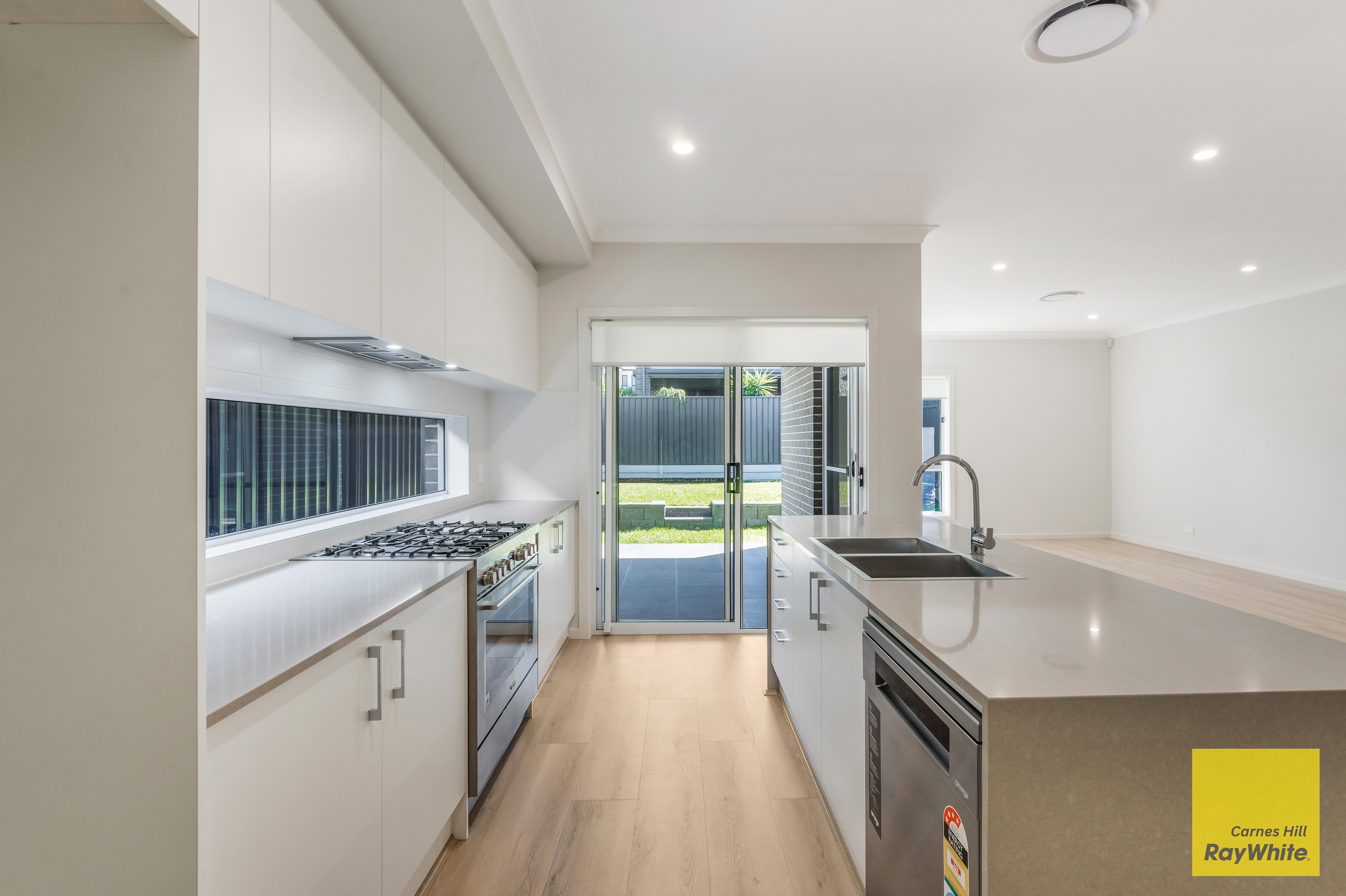 21 Lores Street — photo 9 of 20