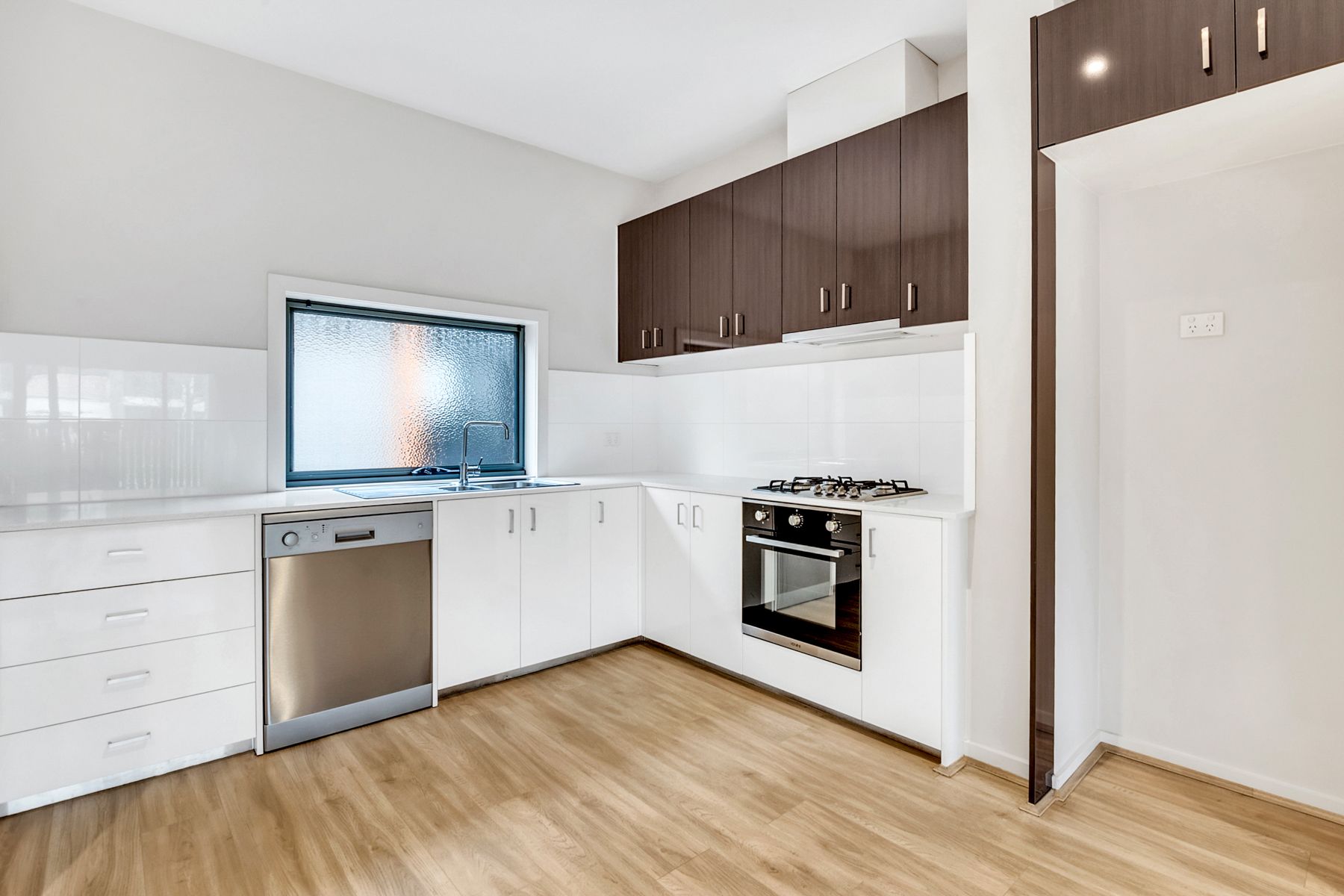 8/11 Troward Harvey Way, Craigieburn, VIC 3064