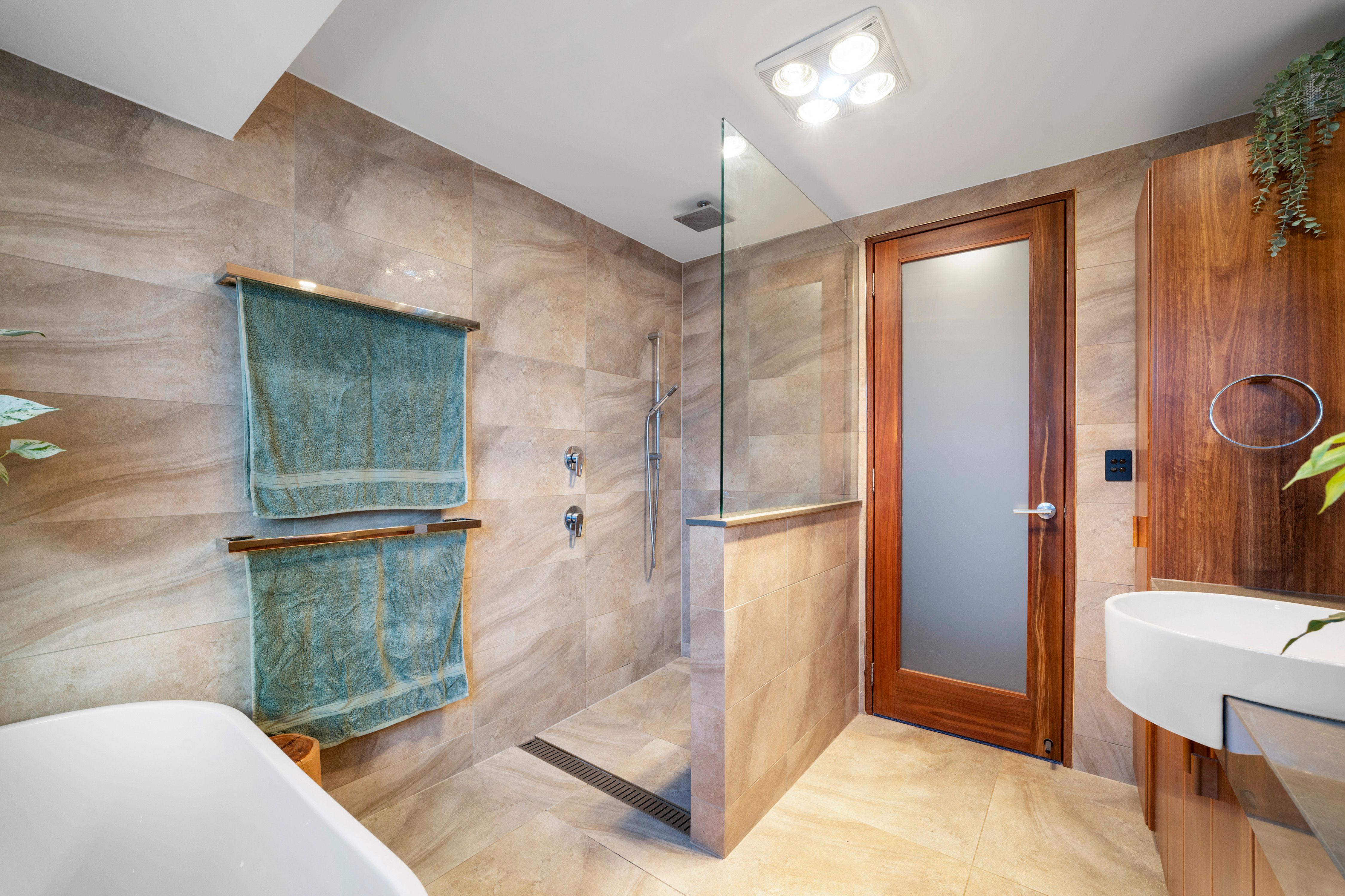 12 Dartnell Close — photo 8 of 24