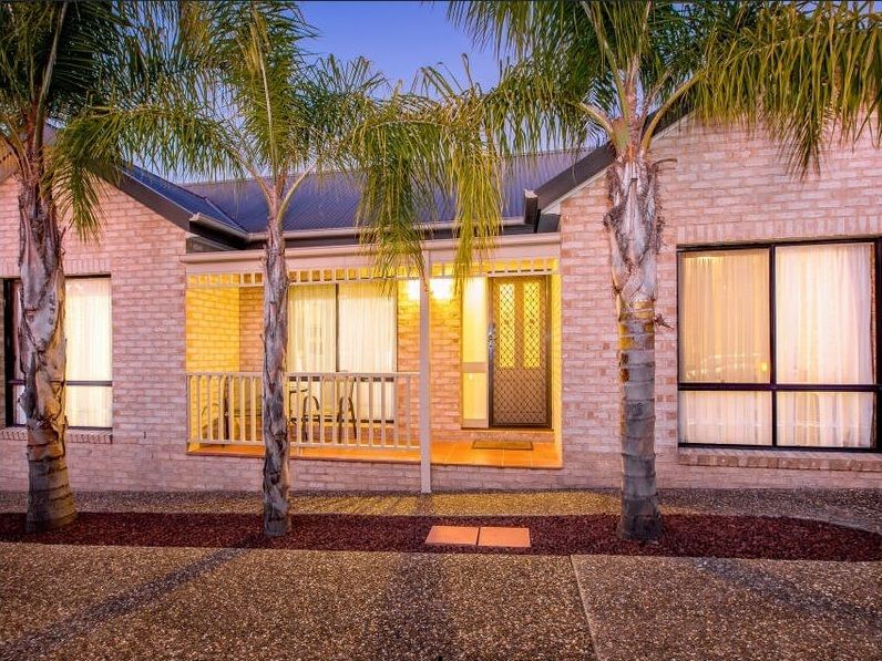 2/266 Borella Road — photo from Ray White Albury Central