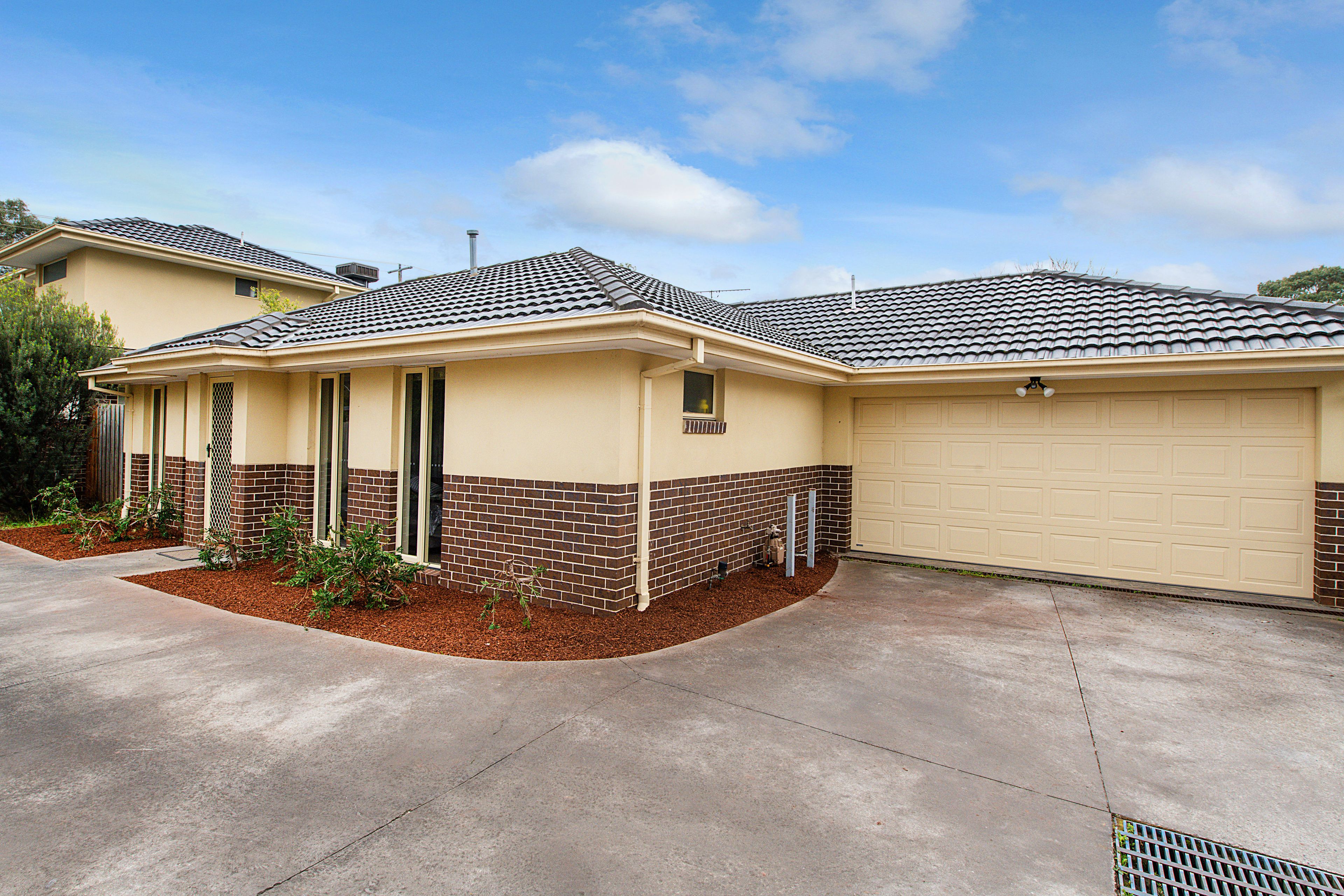 2/19 Dobson Street, Ferntree Gully, VIC 3156