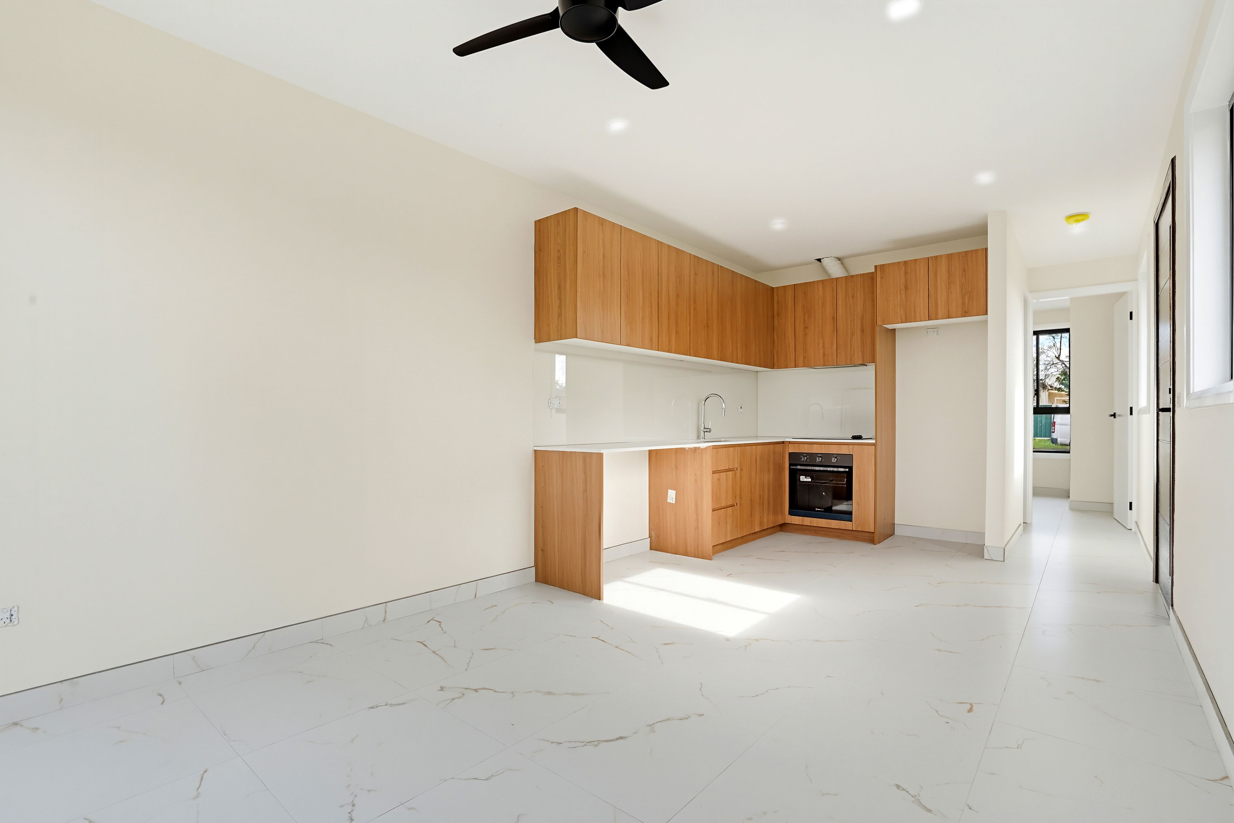 12A Dixon Street — photo 4 of 7