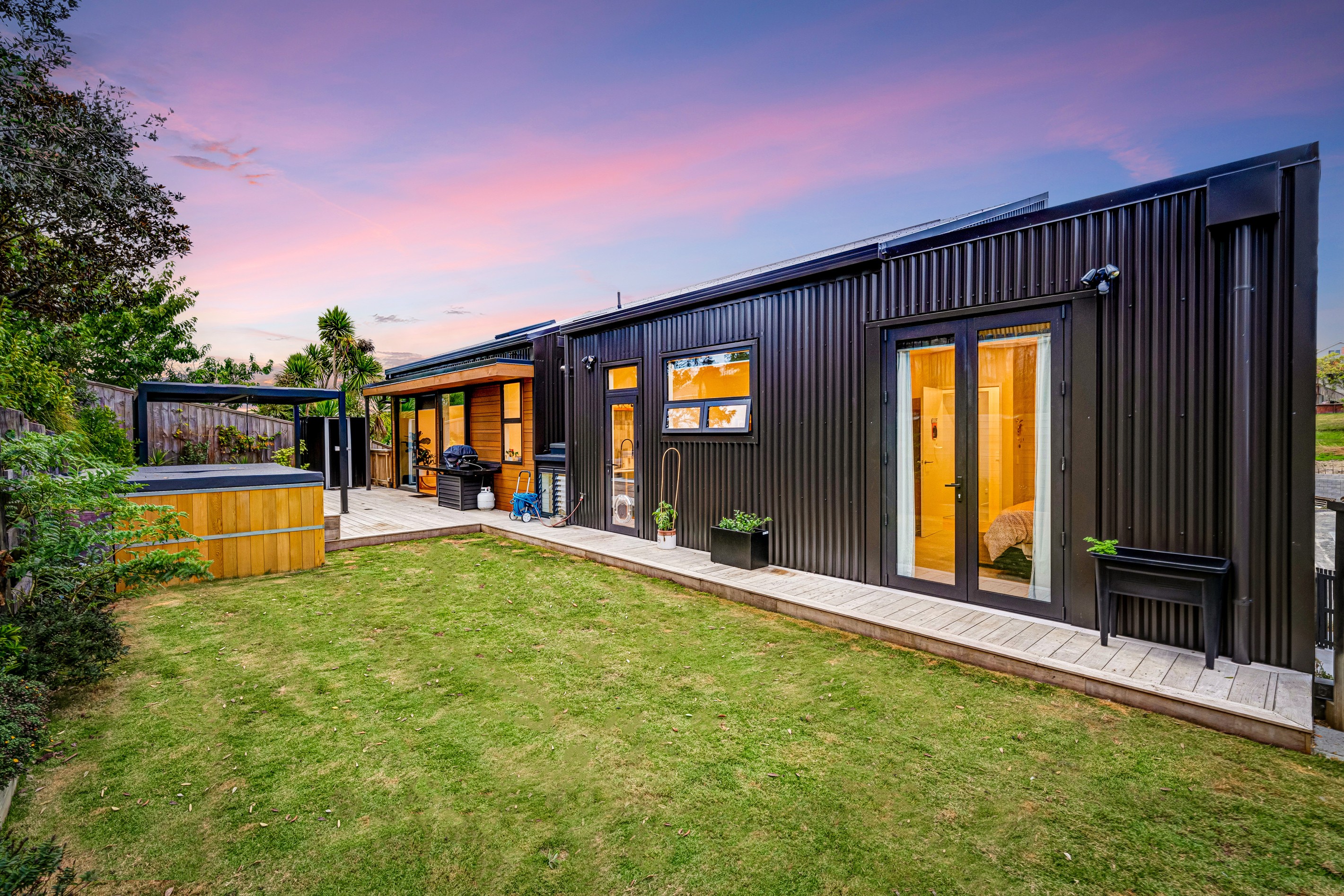 16 Arataki Views Way, Glen Eden, Waitakere City