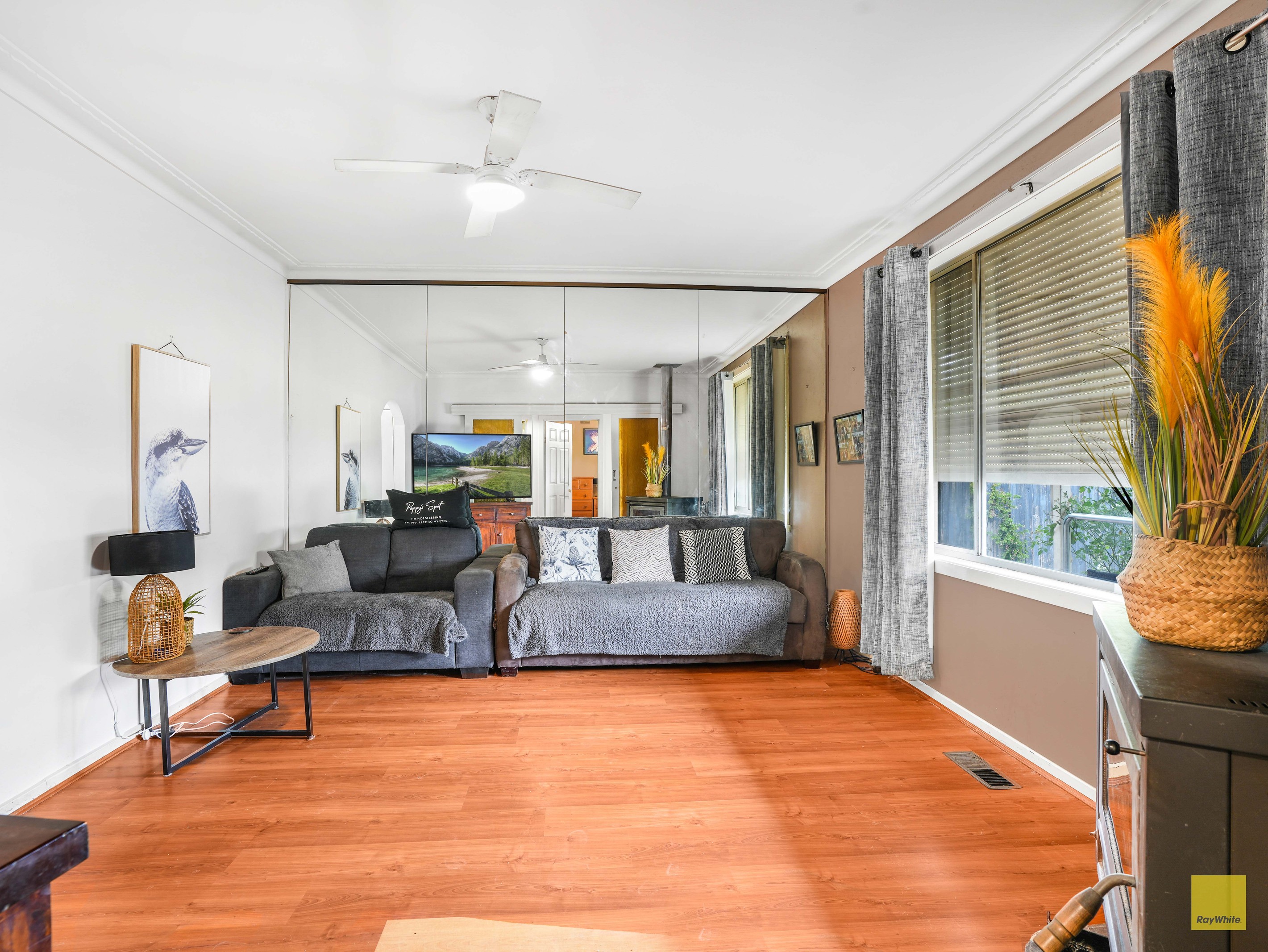 8 Richard Road, Melton South, VIC 3338