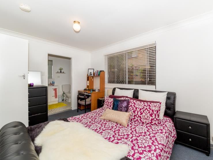 9-5 Proud Street, Labrador, QLD 4215