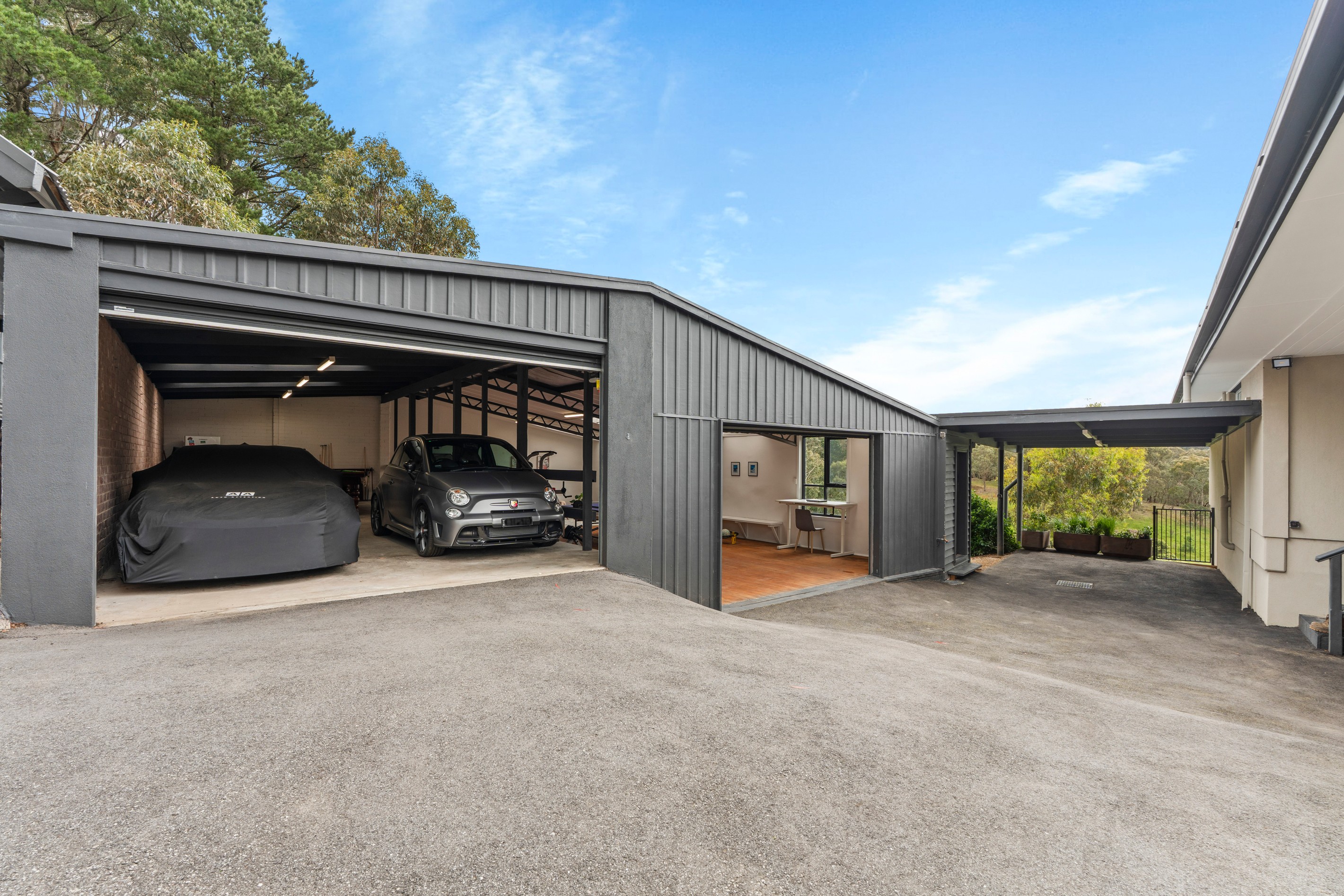 370-374 Ironbark Road, Yarrambat, VIC 3091