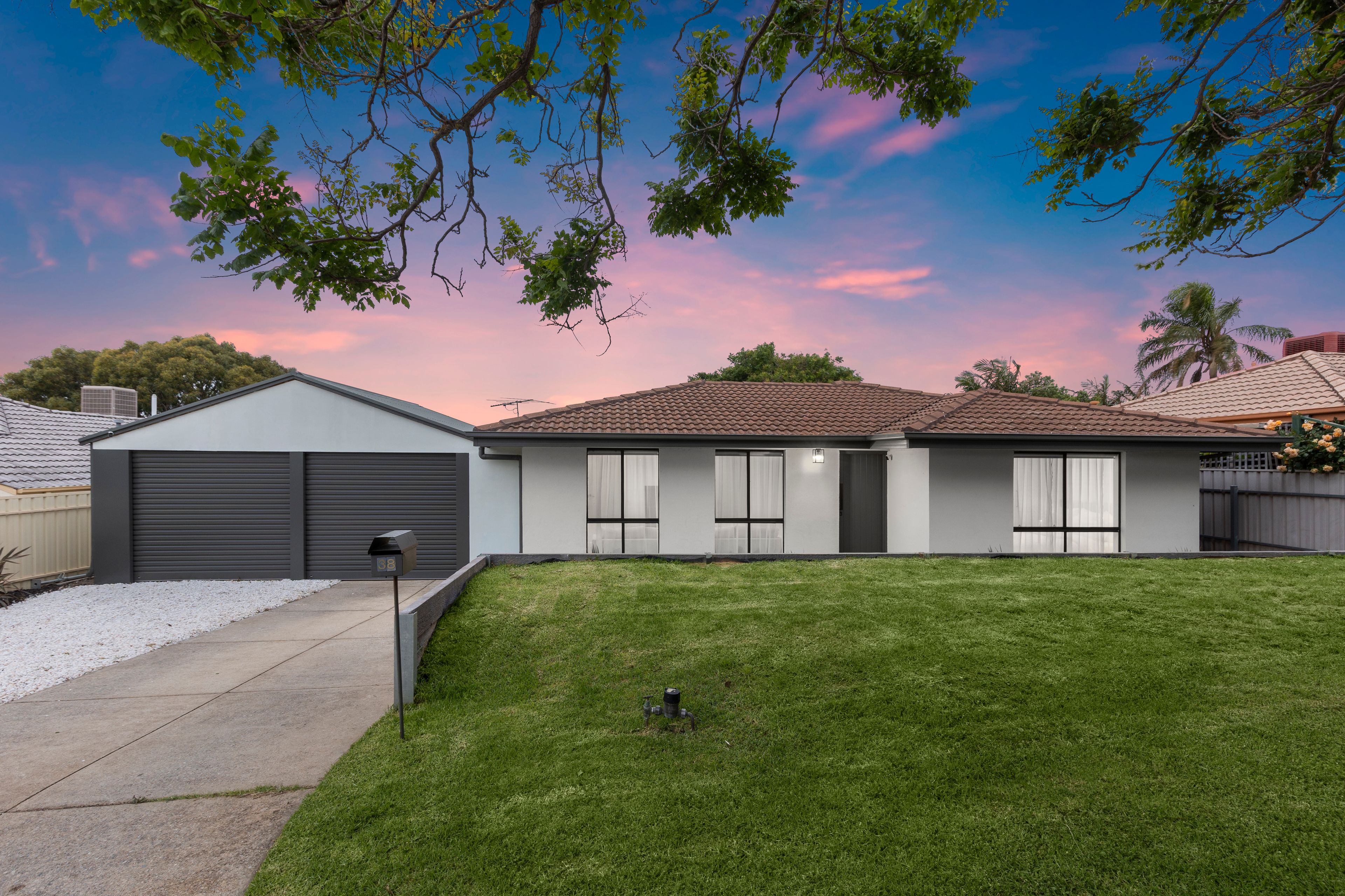 38 Lyons Circuit, Trott Park, SA 5158