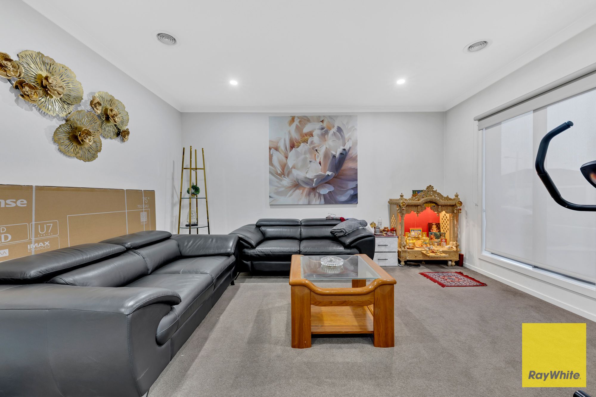 32 Samsara Avenue — photo 3 of 29