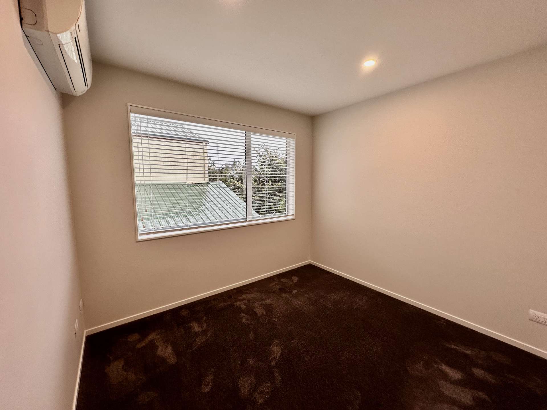114B Clonbern Road photo 12