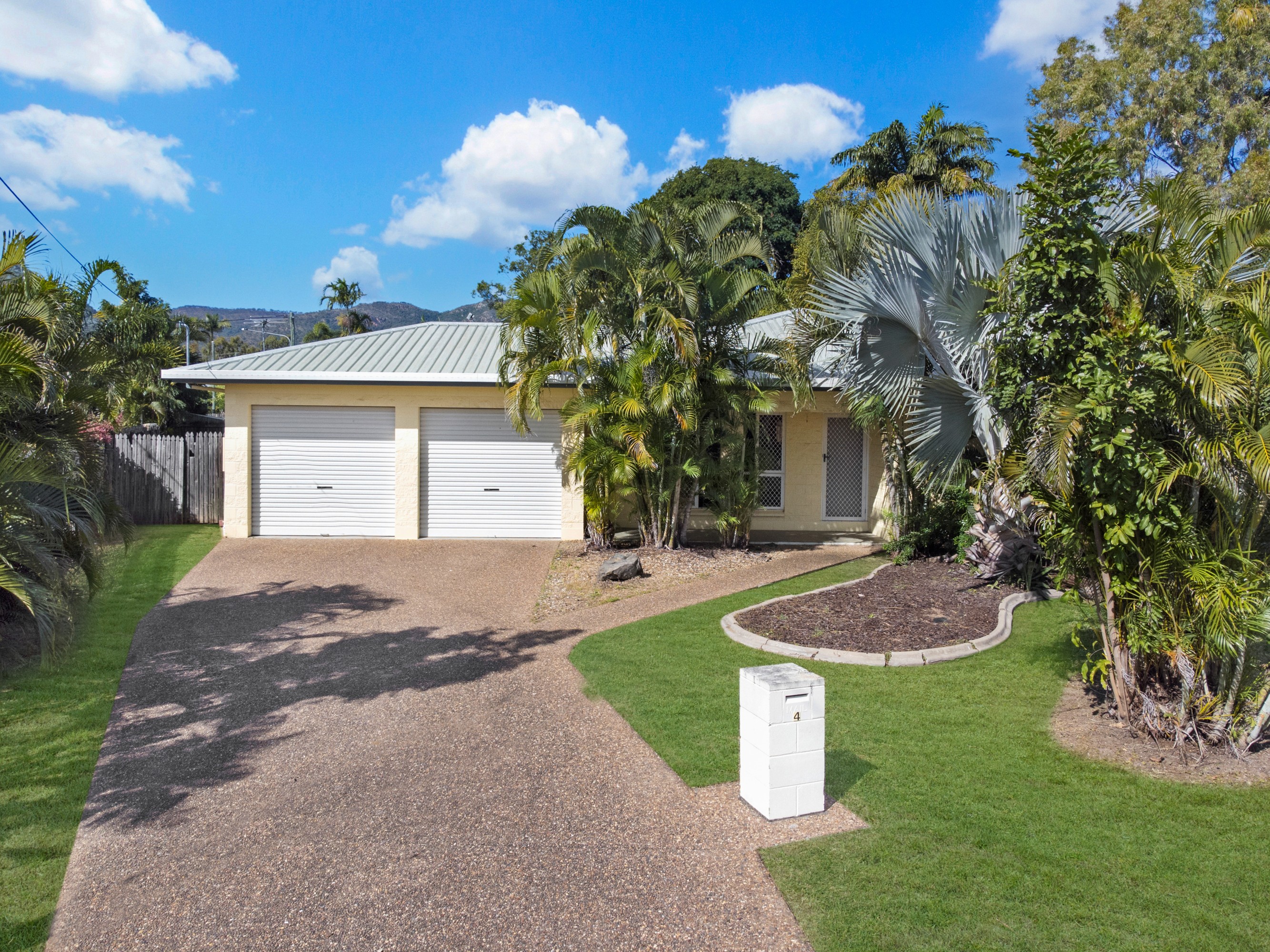 4 Jeannie Court, Rasmussen, QLD 4815