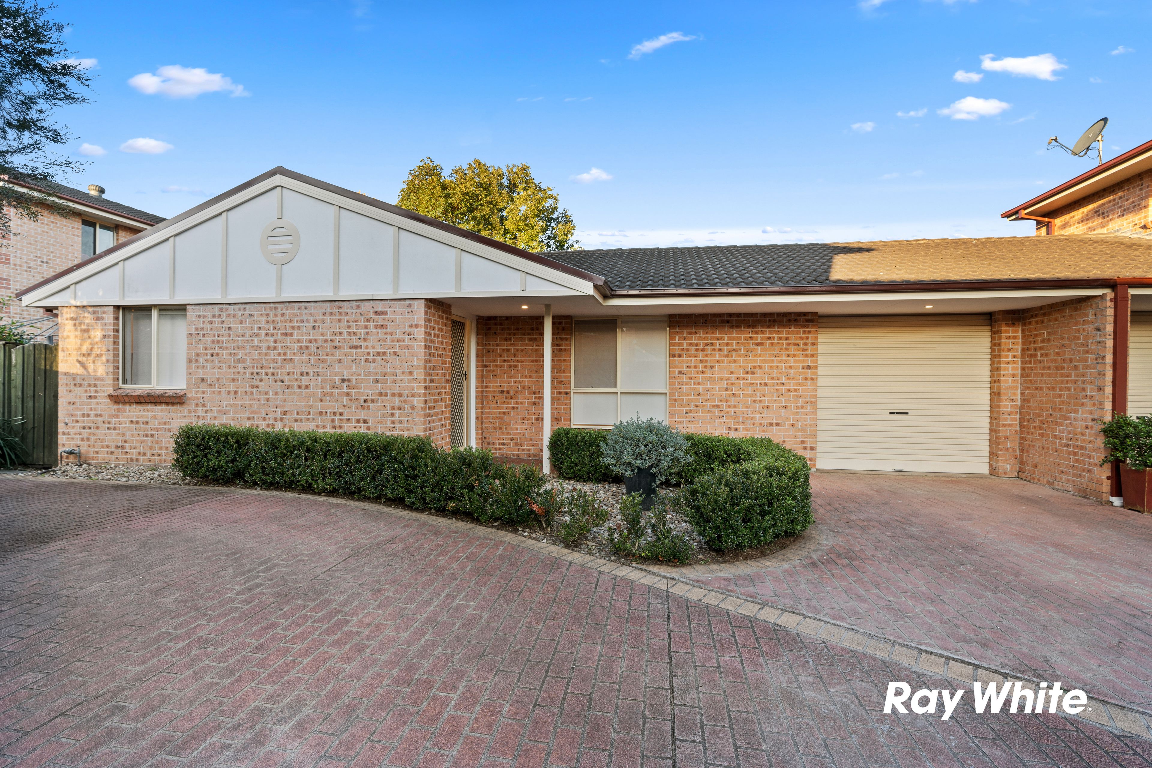 125 Walker Street, Quakers Hill NSW 2763