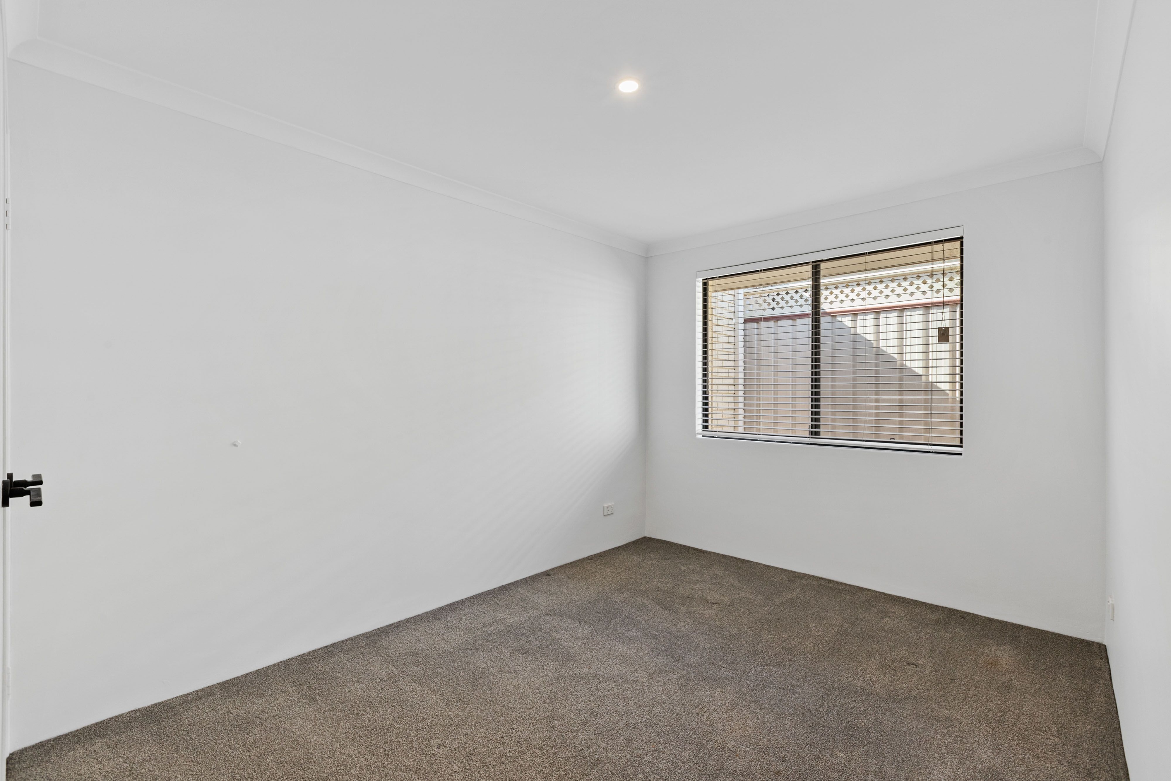 28A Russell Road — photo 18 of 25