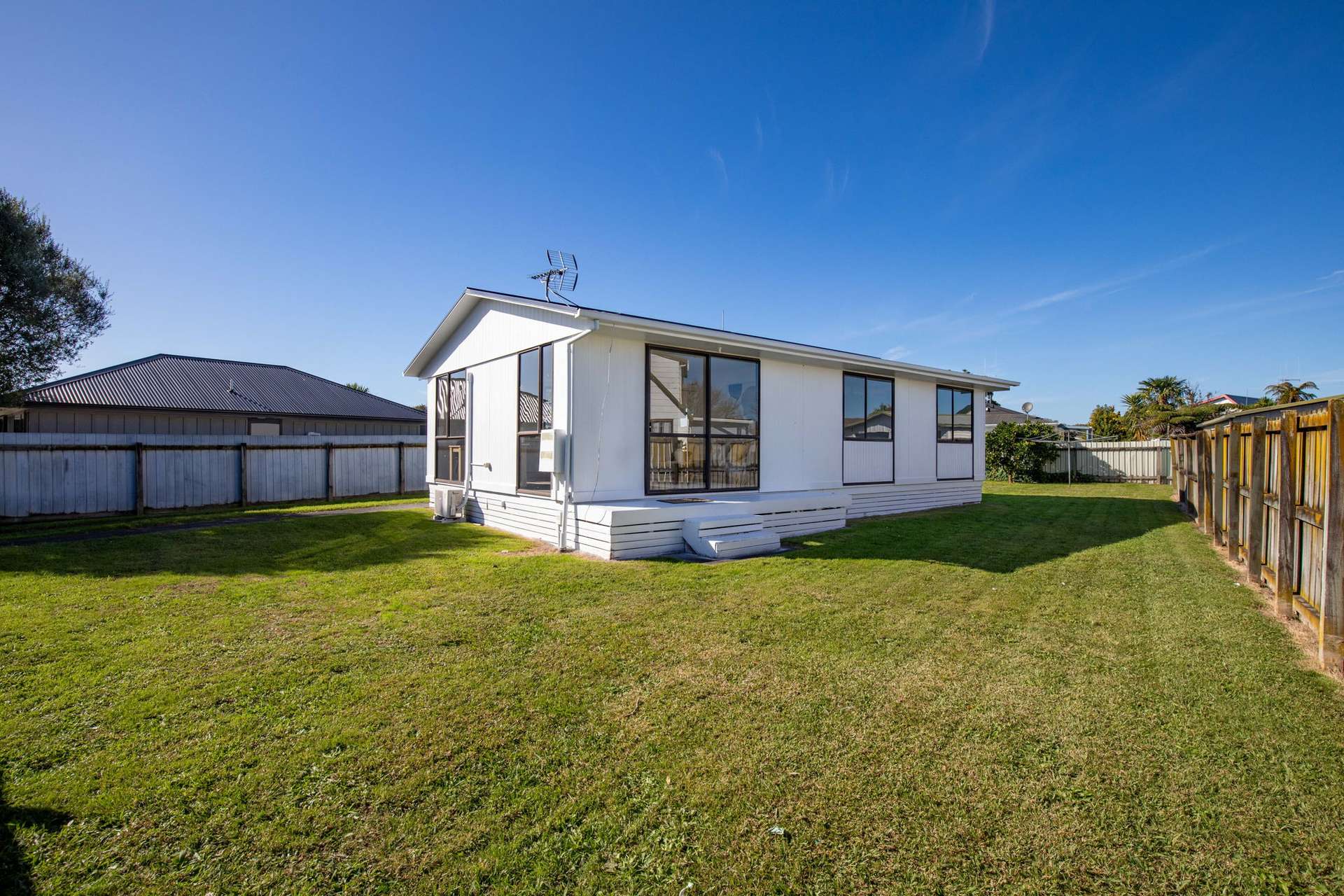 55 Sunnyside Road photo 17