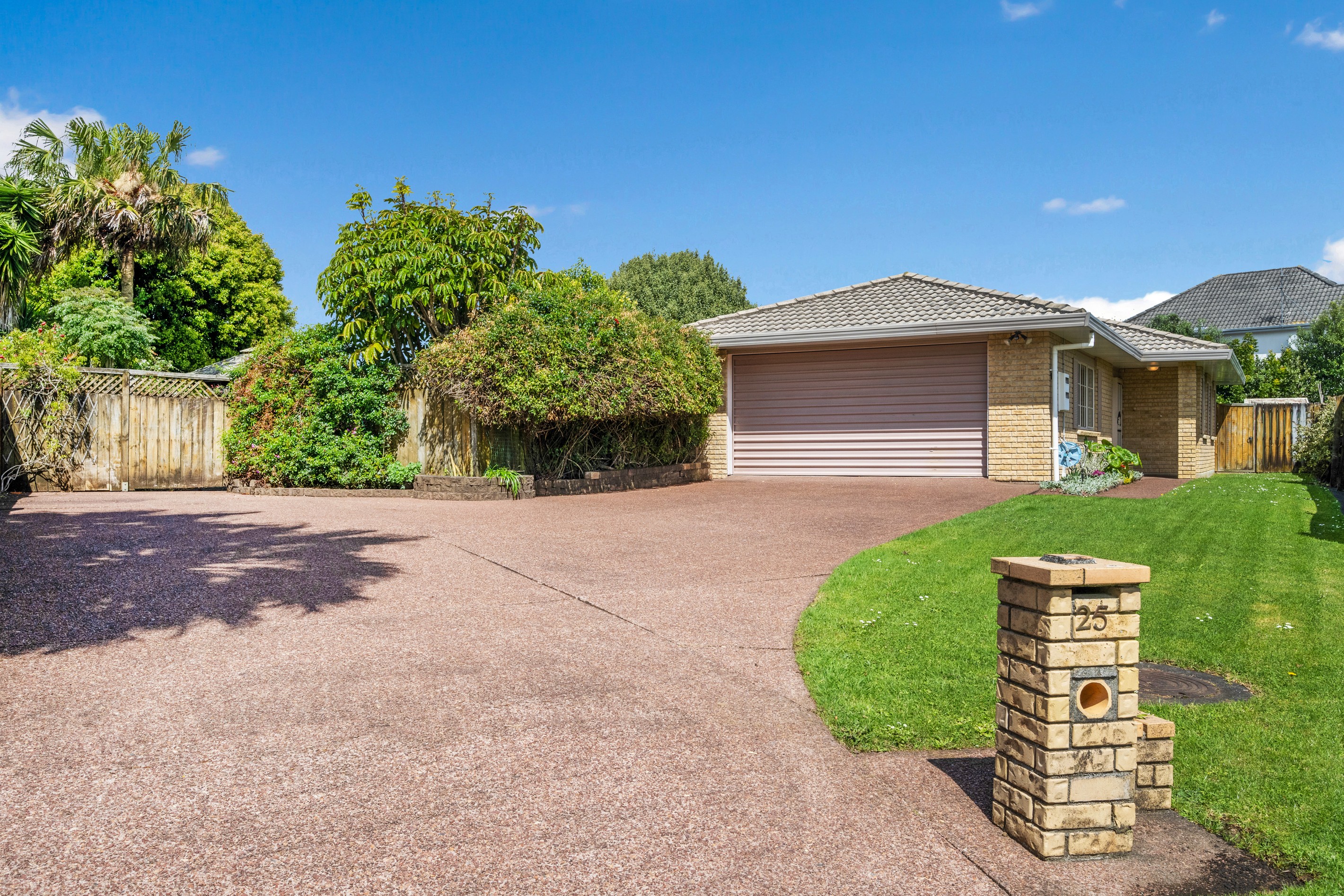 25 John Lister Close, Golflands, Manukau City