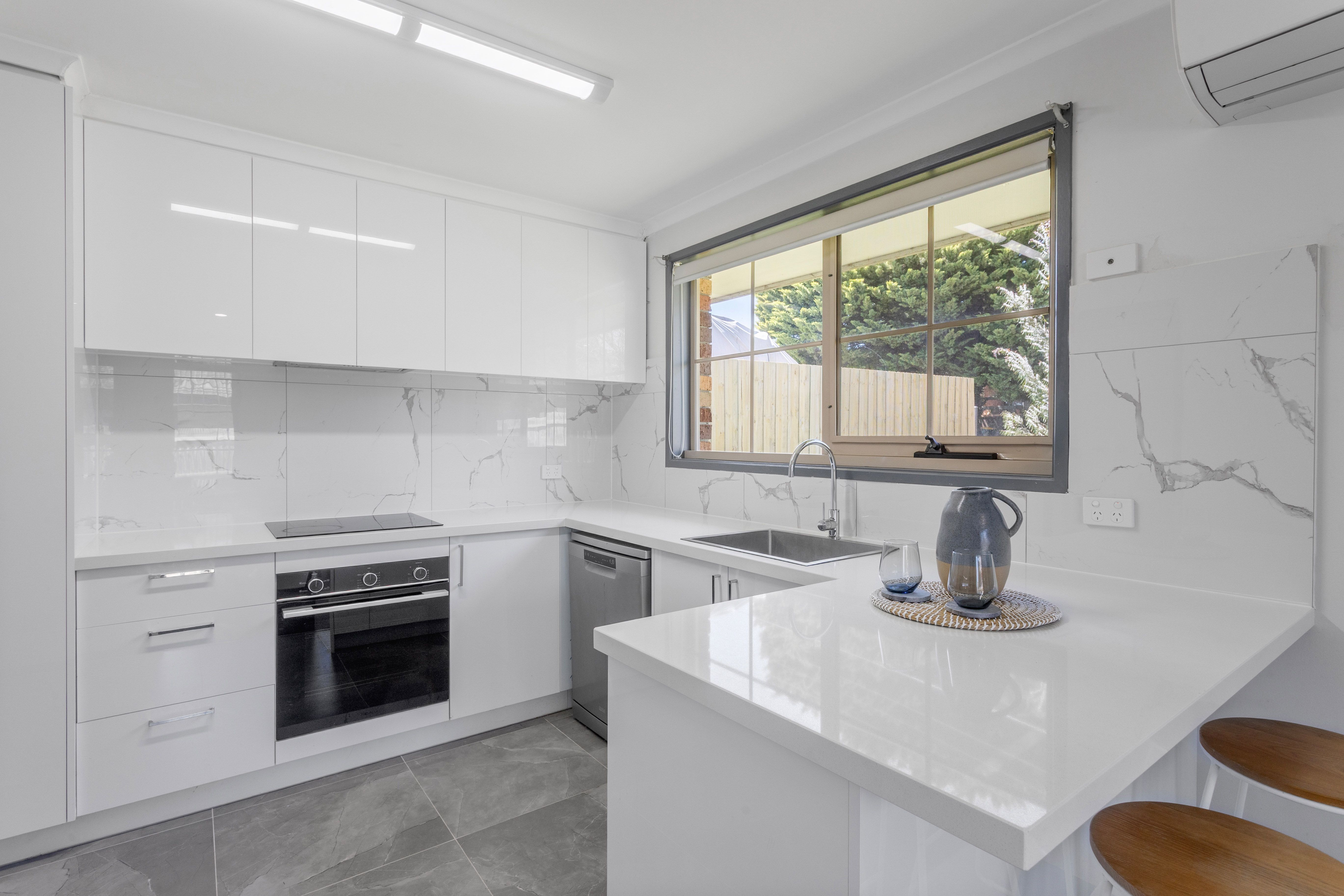 1/3 Vermay Avenue — photo 5 of 15