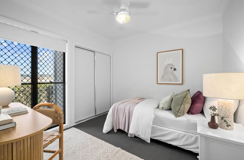 8 Torrens Parkway — photo 3 of 14