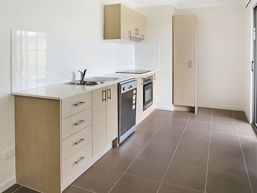 2/16 Lane Court, Mount Warren Park, QLD 4207