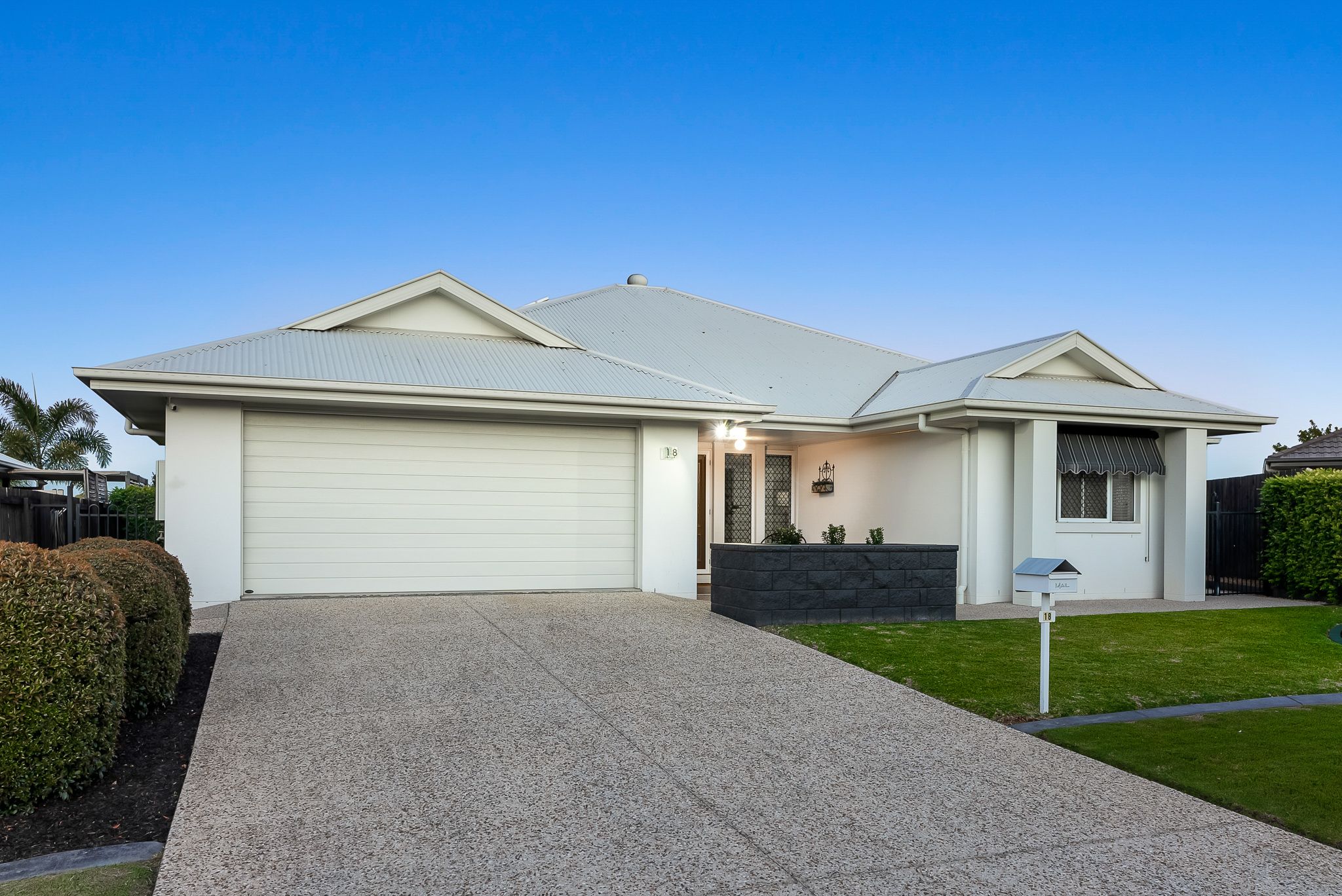 18 Rawlins Crescent, North Lakes QLD 4509