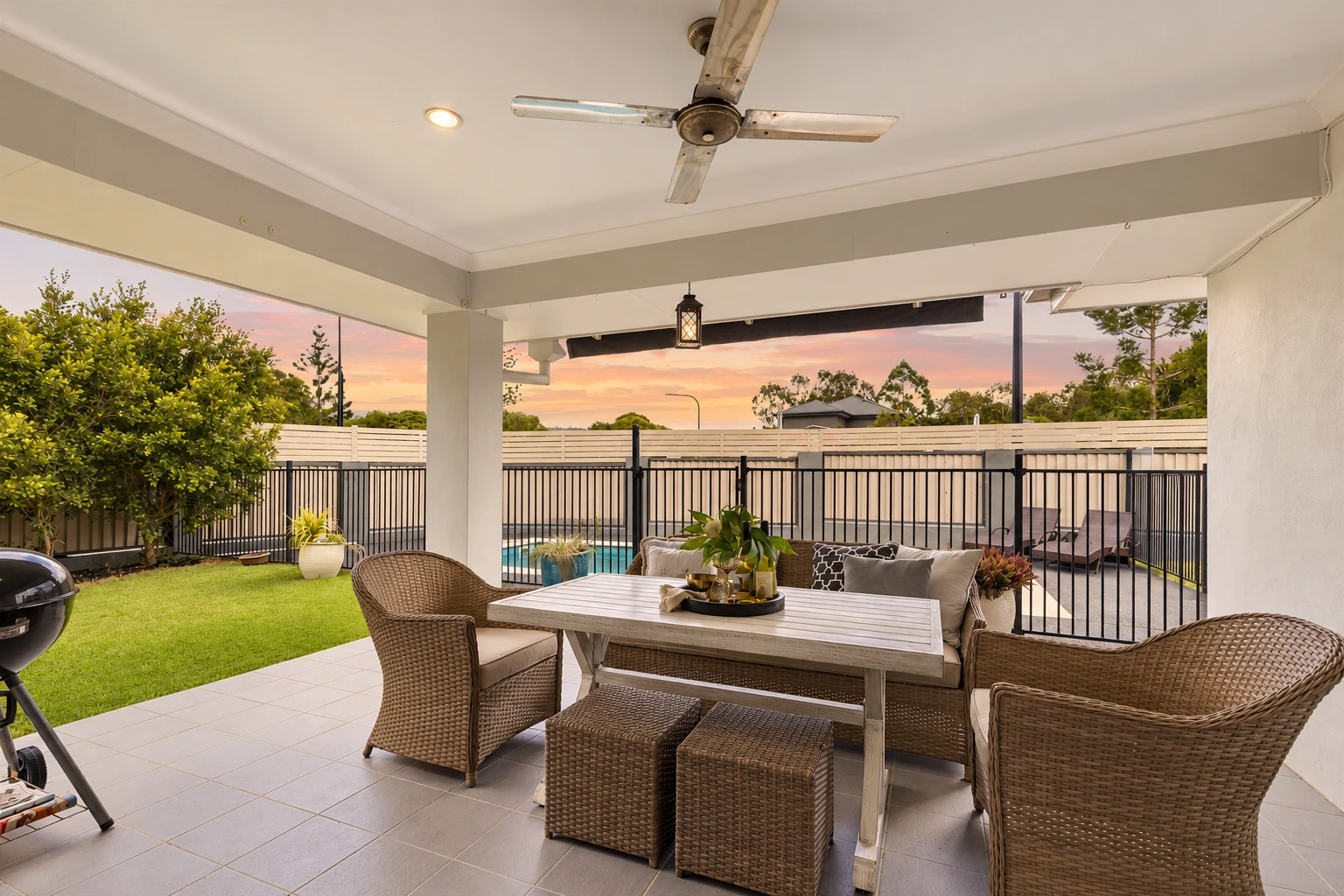 2 Lyrebird Crescent, Upper Kedron, QLD 4055